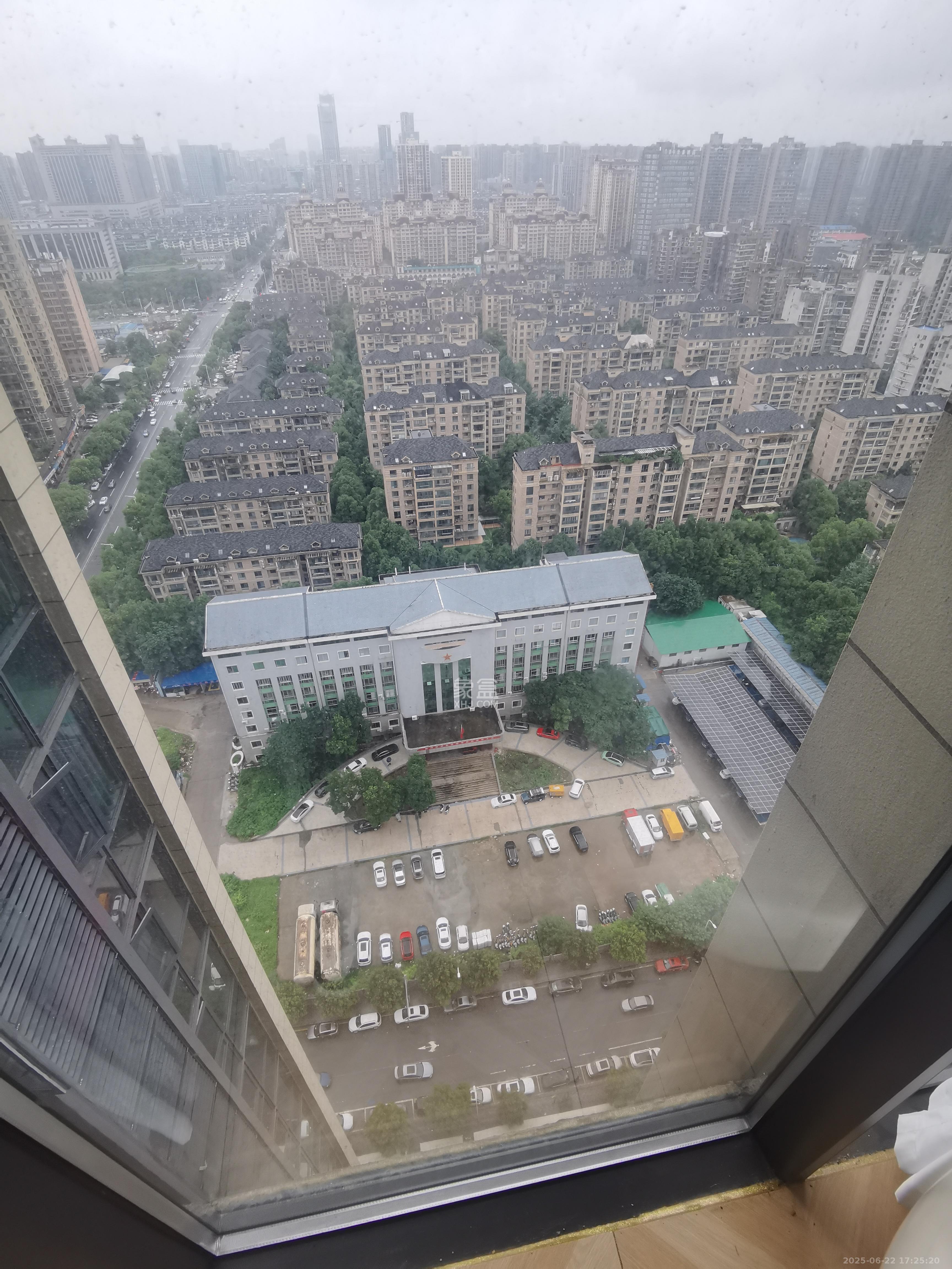 碧桂园城市之光  1室1厅1卫   1800.00元/月室内图