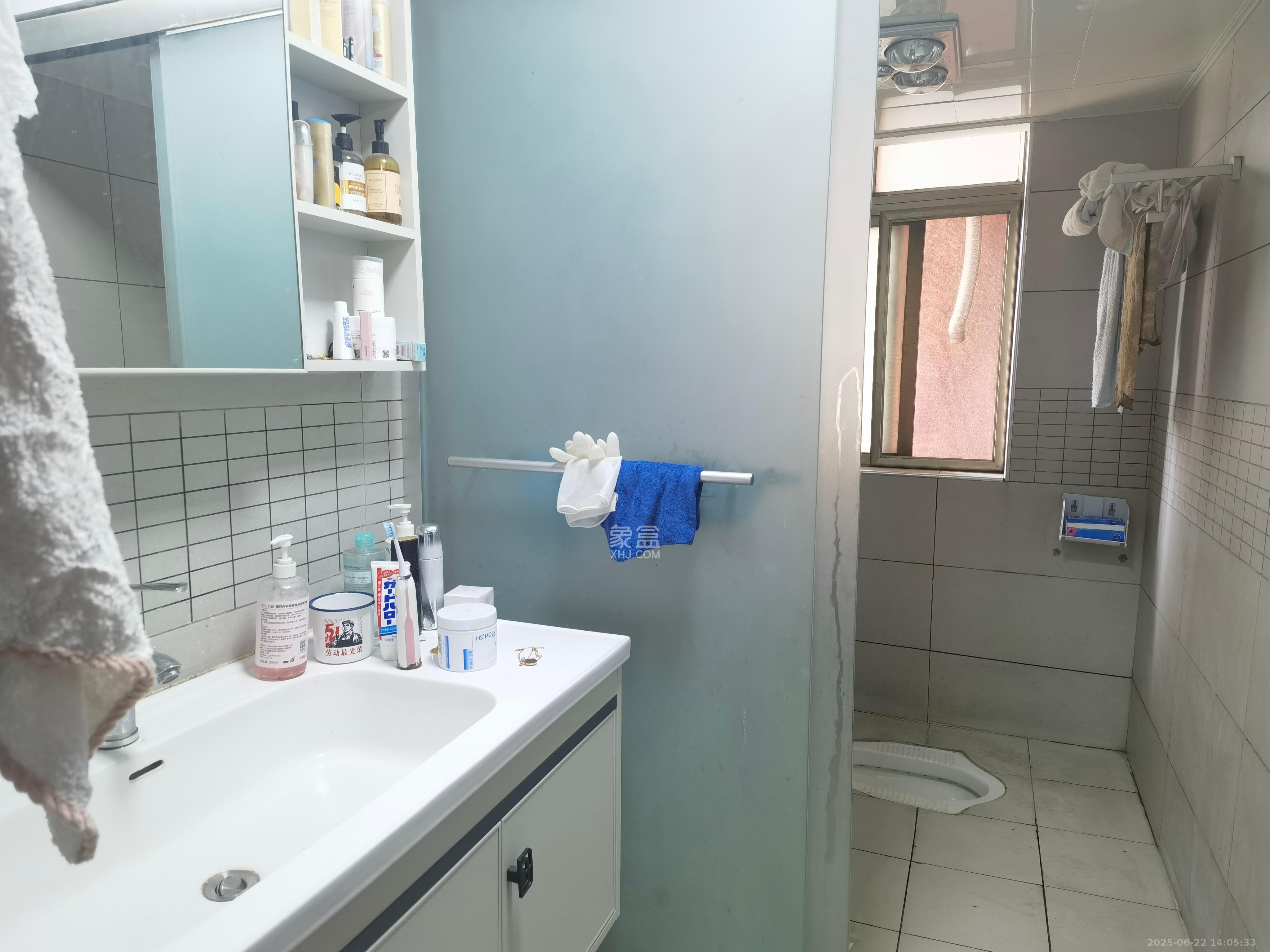 中天枫景园  4室2厅2卫    5500.0元/月室内图