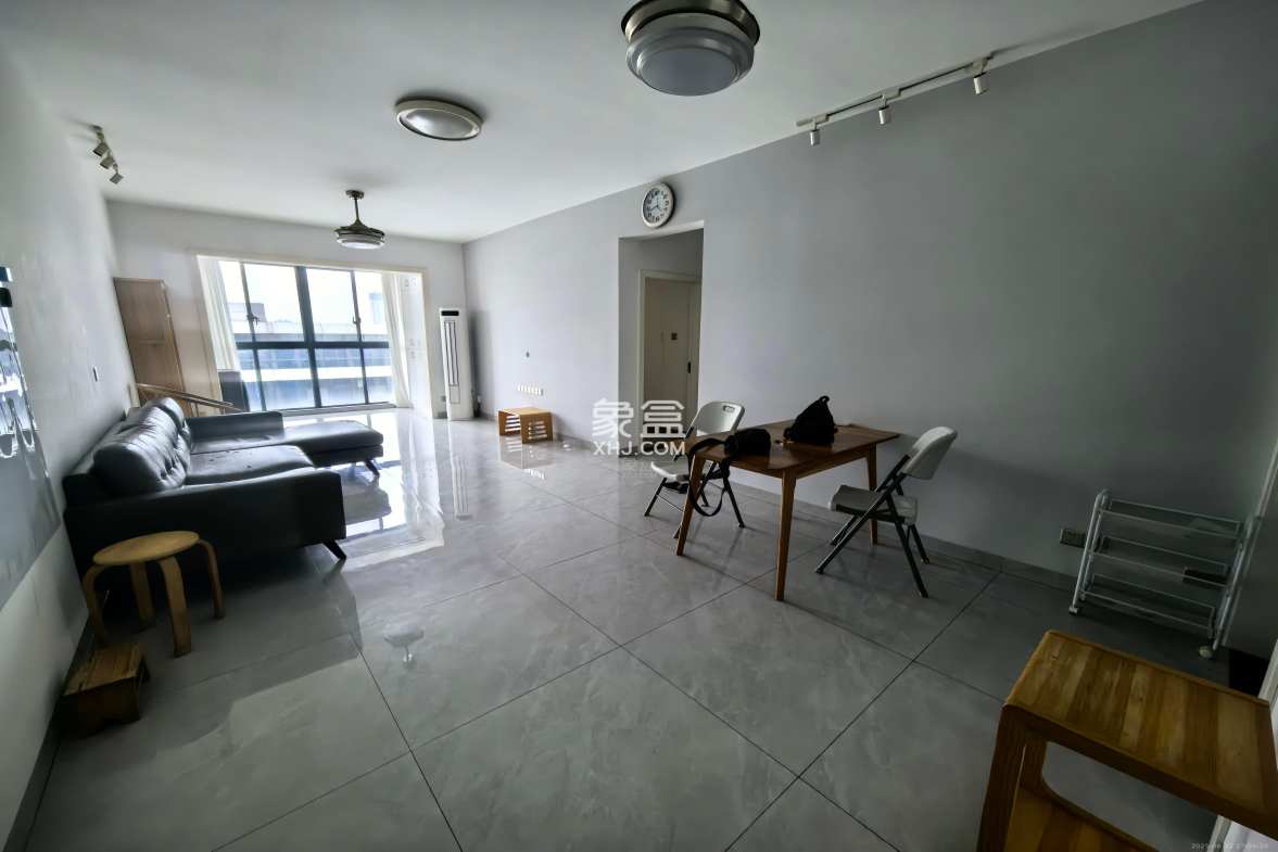 武广国际学苑  3室2厅2卫    2000.0元/月 武广国际学苑  3室2厅2卫    2000.0元/月户型图