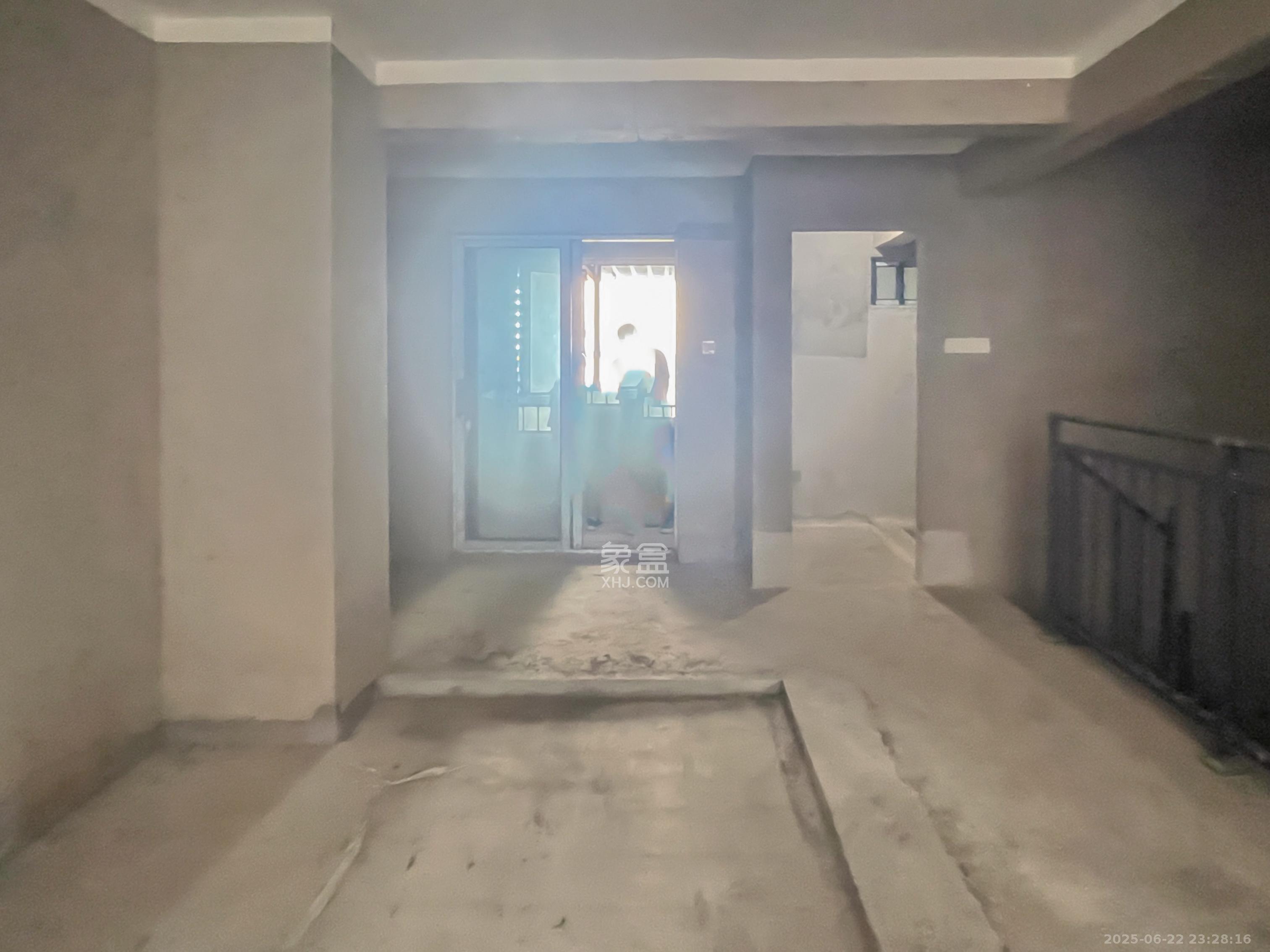 保利檀樾  3室2厅2卫    65.8万 保利檀樾  3室2厅2卫    65.8万客厅