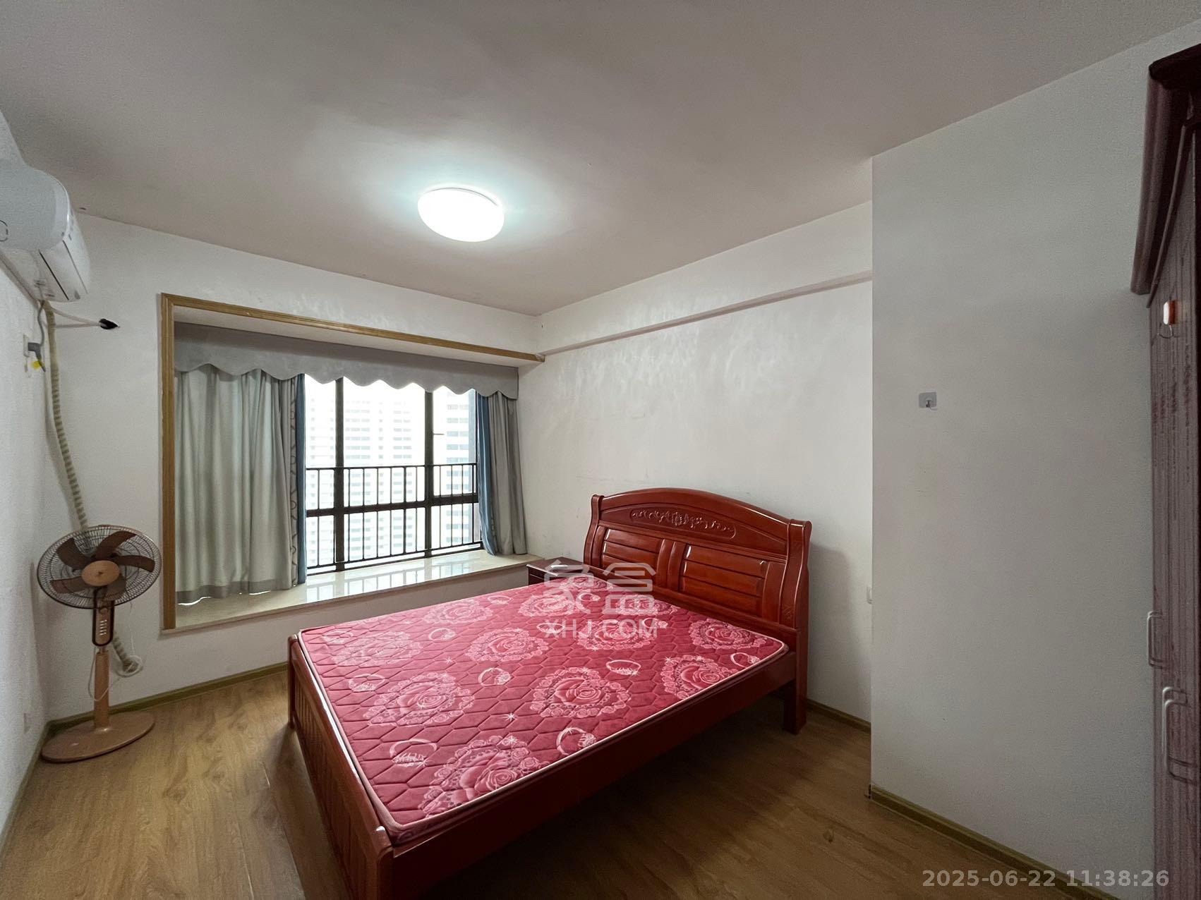 金色溪泉湾 3室2厅2卫 2700.0元/月 金色溪泉湾 3室2厅2卫 2700.0元/月室内图