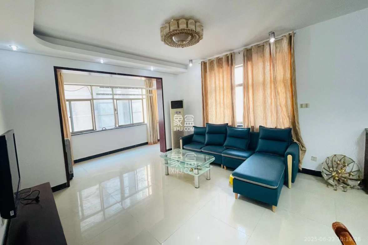 王府井公寓(福源公寓) 3室2厅2卫 5000.0元/月 王府井公寓(福源公寓) 3室2厅2卫 5000.0元/月室内图