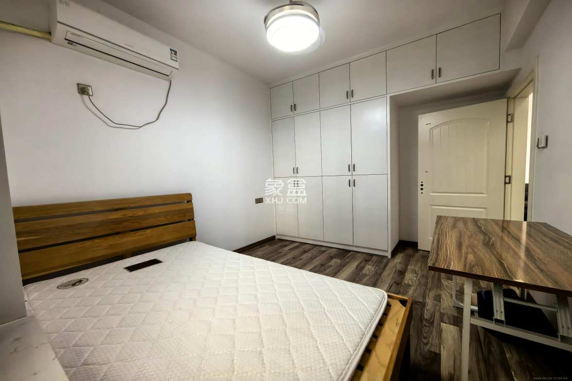 武广国际学苑  3室2厅2卫    2000.0元/月 武广国际学苑  3室2厅2卫    2000.0元/月室内图