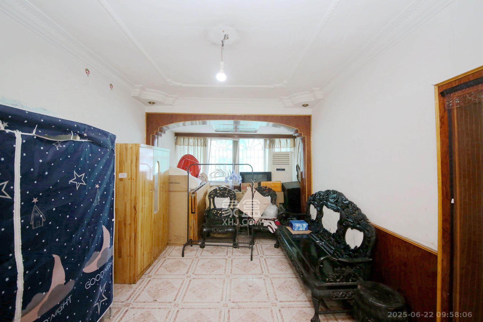 向韶村 2室2厅1卫 1800.0元/月 向韶村 2室2厅1卫 1800.0元/月室内图