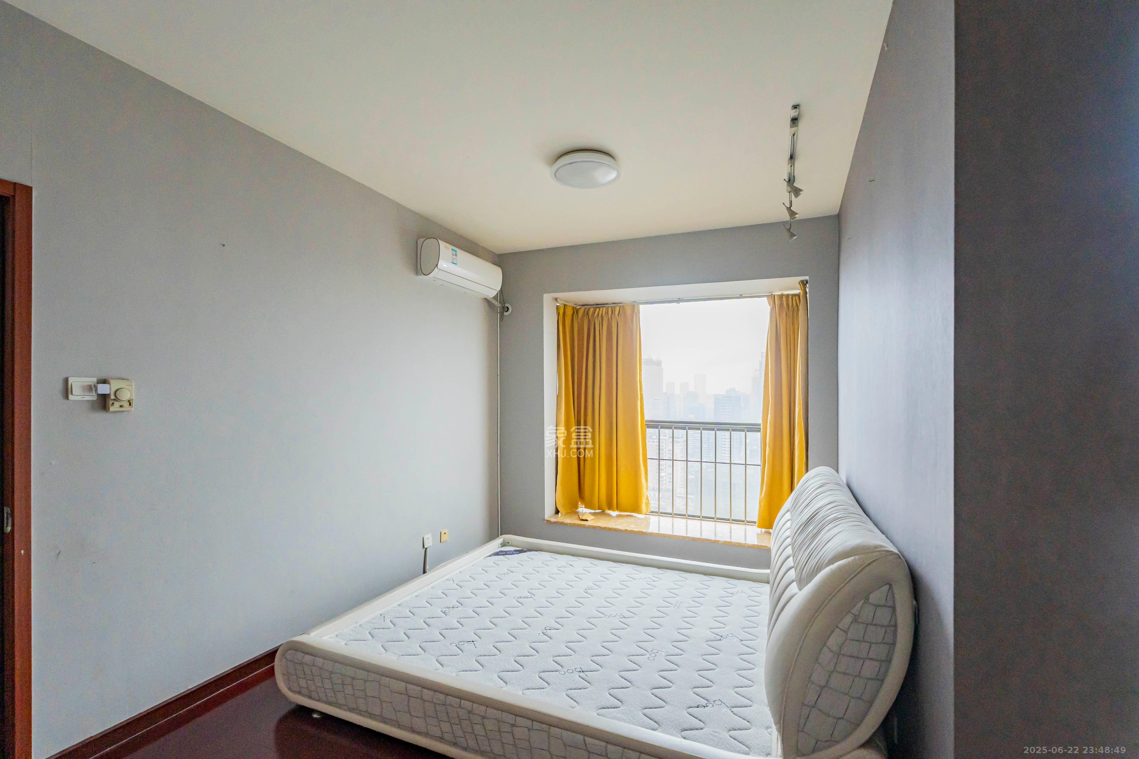 盛世美居荷园 2室2厅2卫 112.0万 盛世美居荷园 2室2厅2卫 112.0万卧室