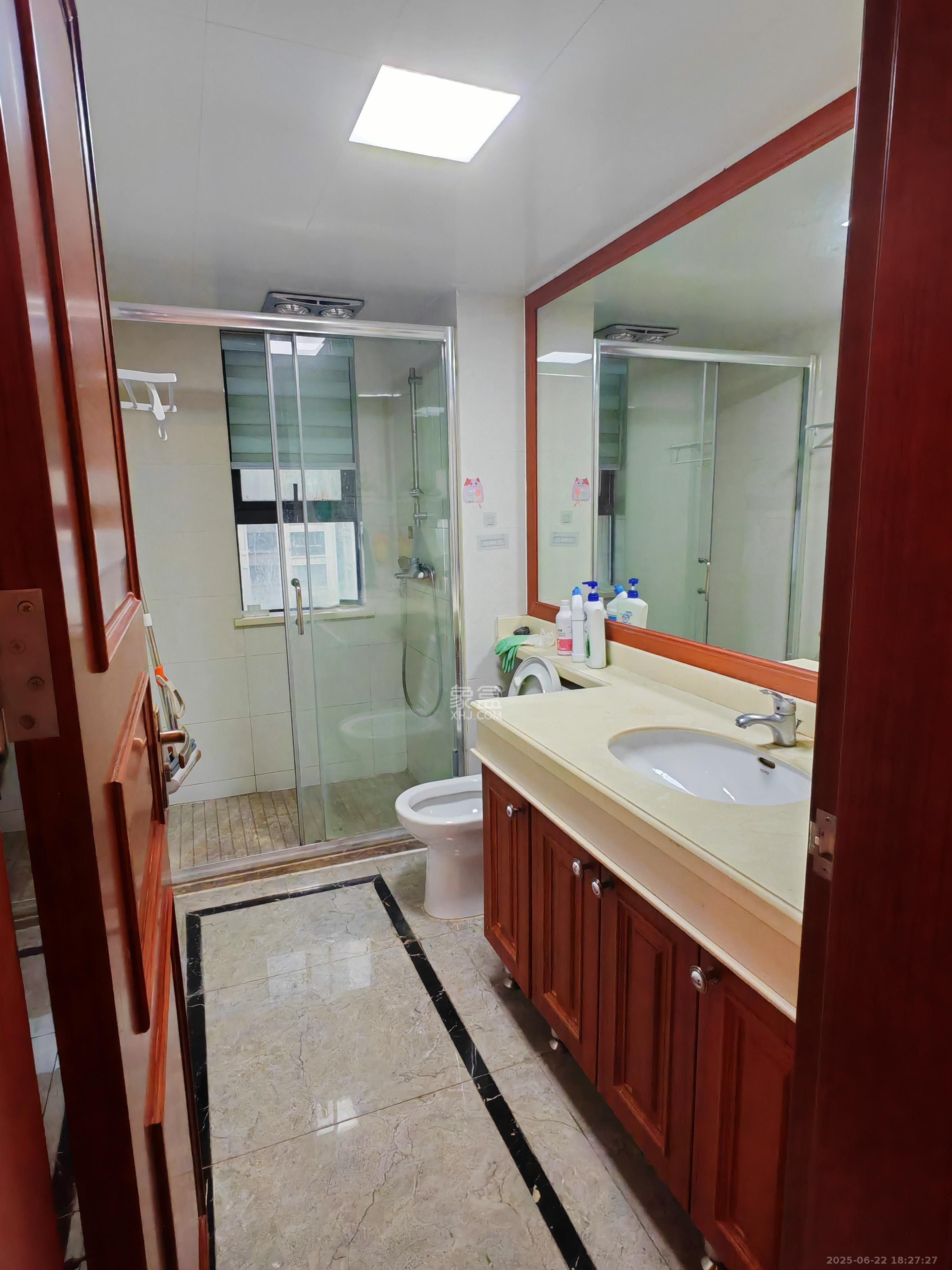 中海梅溪湖壹号 3室2厅2卫 3000.0元/月 中海梅溪湖壹号 3室2厅2卫 3000.0元/月室内图