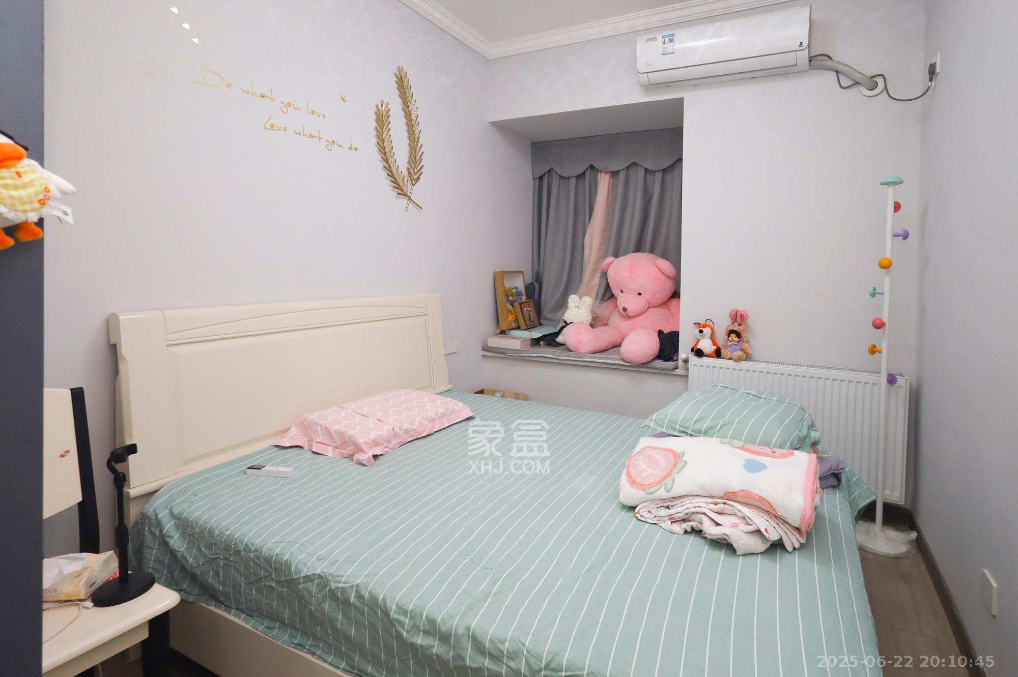 钱隆世家 4室2厅2卫 140.0万 钱隆世家 4室2厅2卫 140.0万卧室