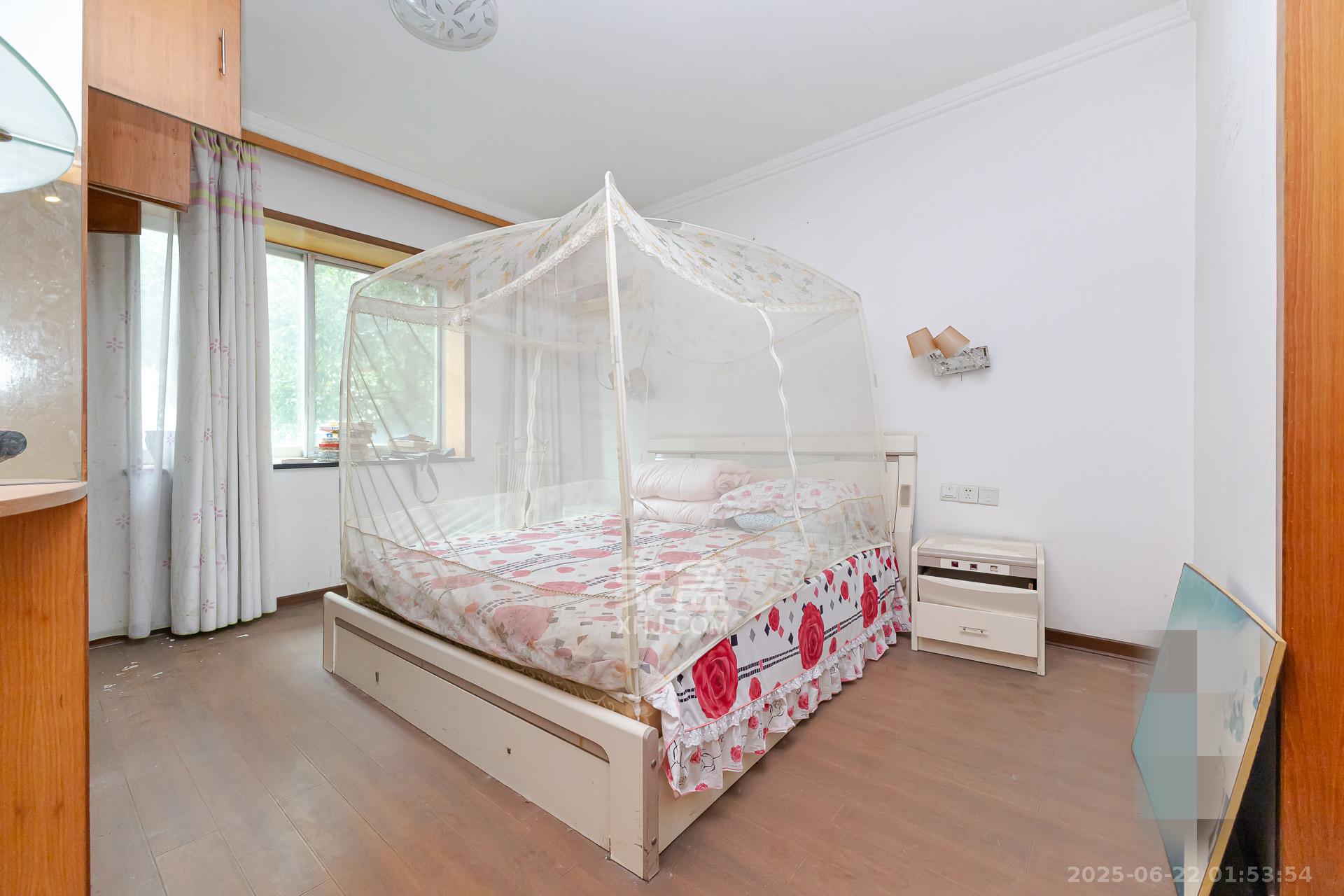 长高圆梦佳苑 3室2厅2卫 65.0万 长高圆梦佳苑 3室2厅2卫 65.0万卧室