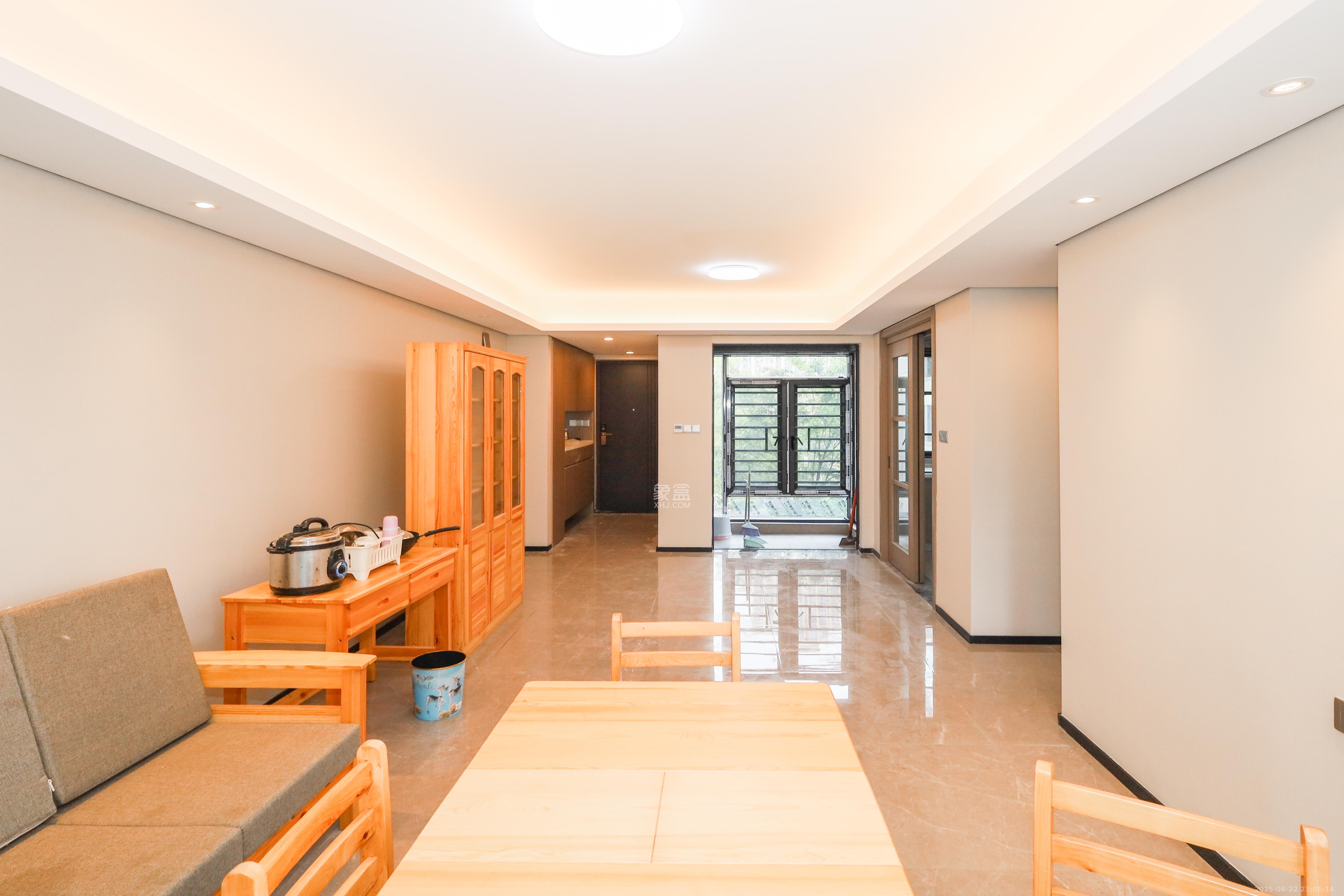 中海麓山境北区 4室2厅2卫 3000.0元/月 中海麓山境北区 4室2厅2卫 3000.0元/月室内图