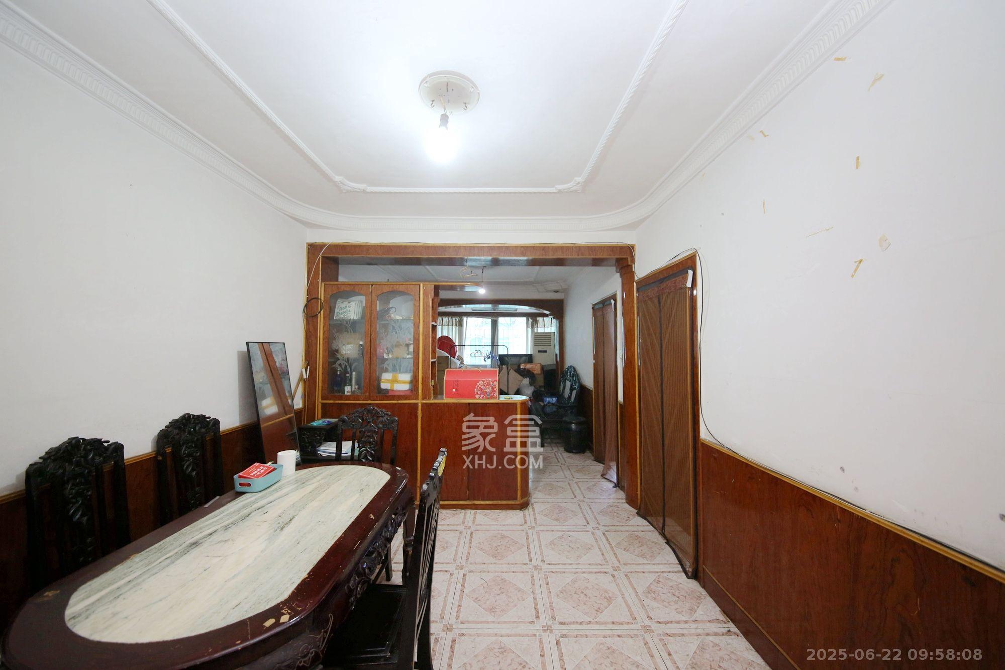 向韶村 2室2厅1卫 1800.0元/月 向韶村 2室2厅1卫 1800.0元/月室内图