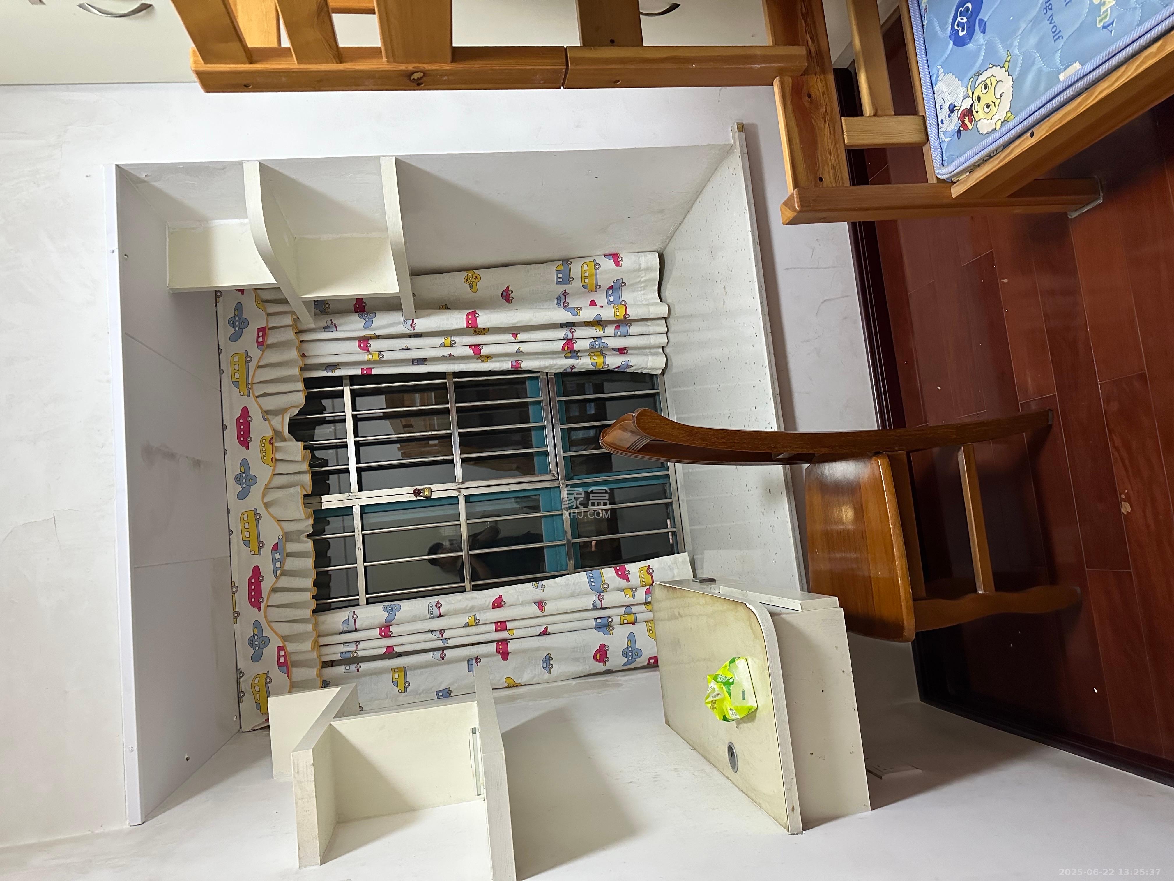 蝴蝶谷 1室2厅1卫 1600.0元/月 蝴蝶谷 1室2厅1卫 1600.0元/月室内图