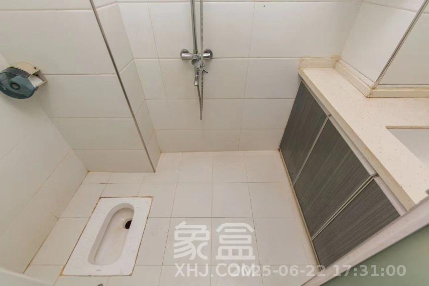 绿地新都会  2室2厅1卫   2100.00元/月室内图