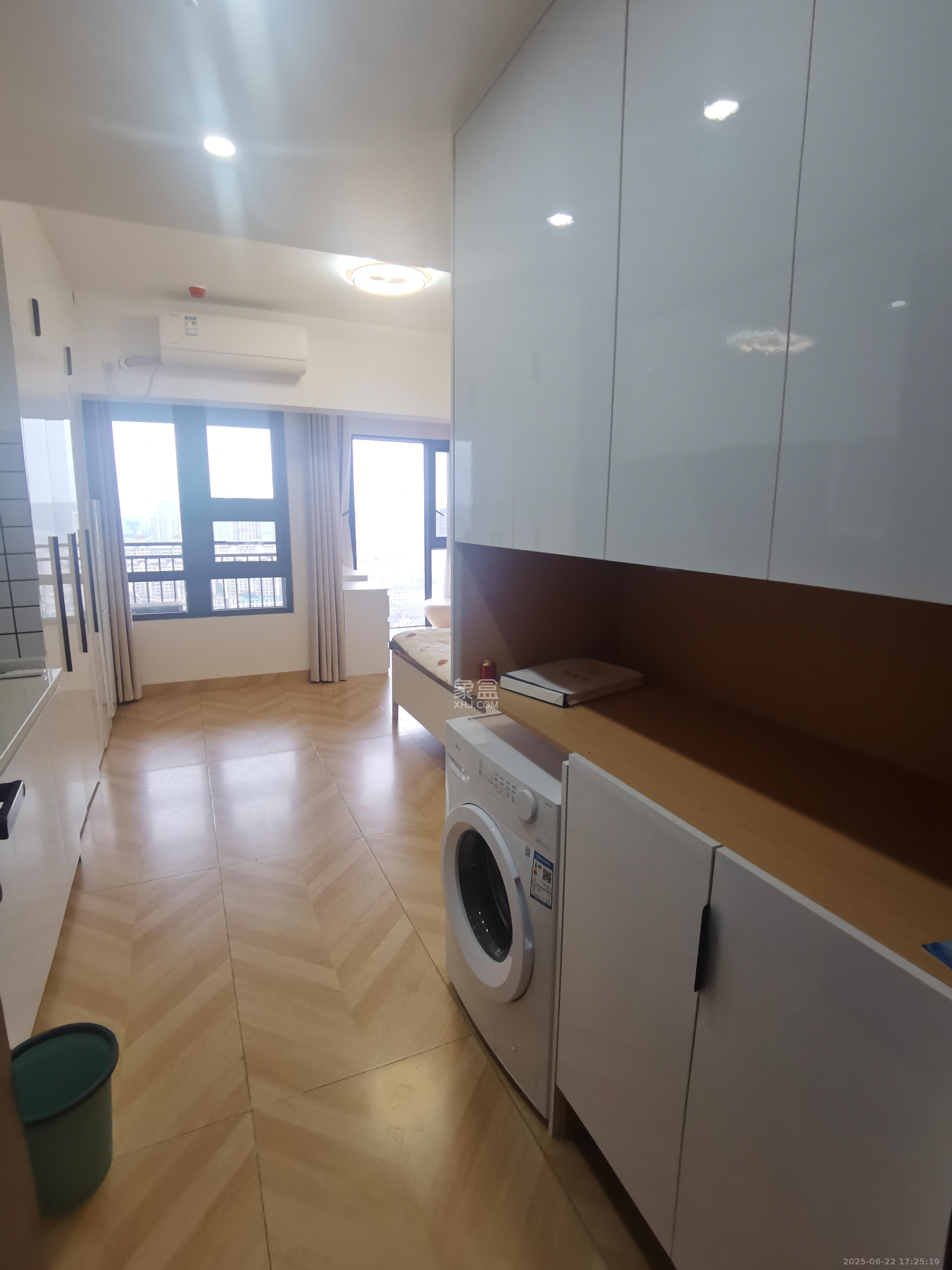 碧桂园城市之光  1室1厅1卫   1800.00元/月室内图