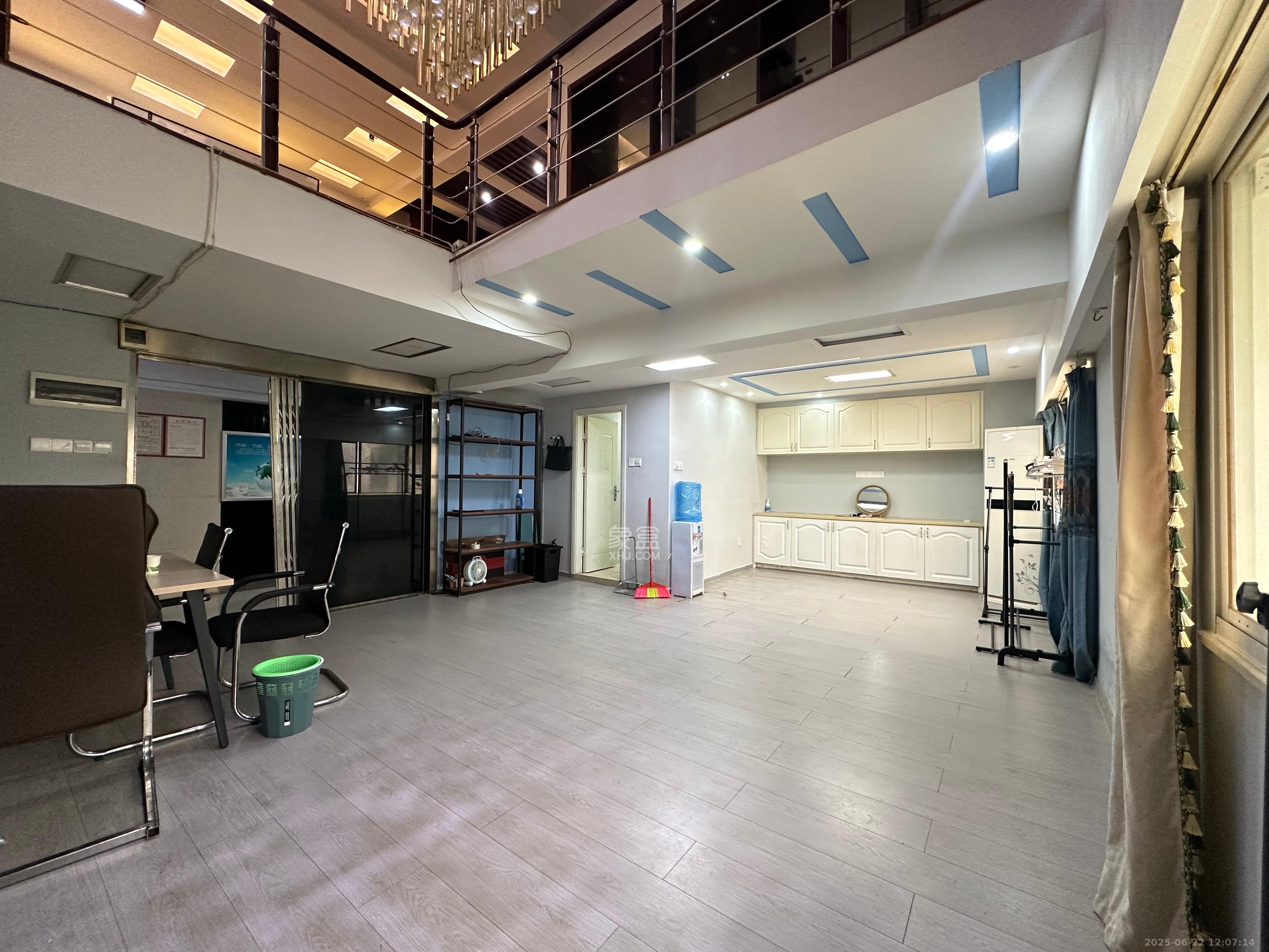 城市快线(新建大厦) 1室1厅1卫 2500.0元/月 城市快线(新建大厦) 1室1厅1卫 2500.0元/月室内图