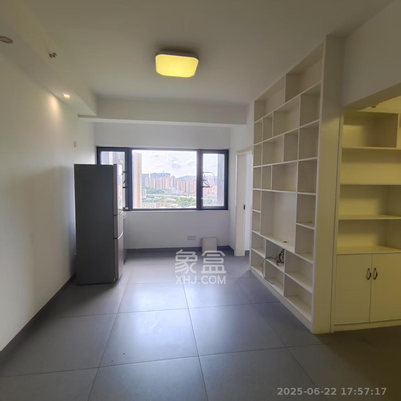 博林云栖  2室2厅1卫   2000.00元/月室内图