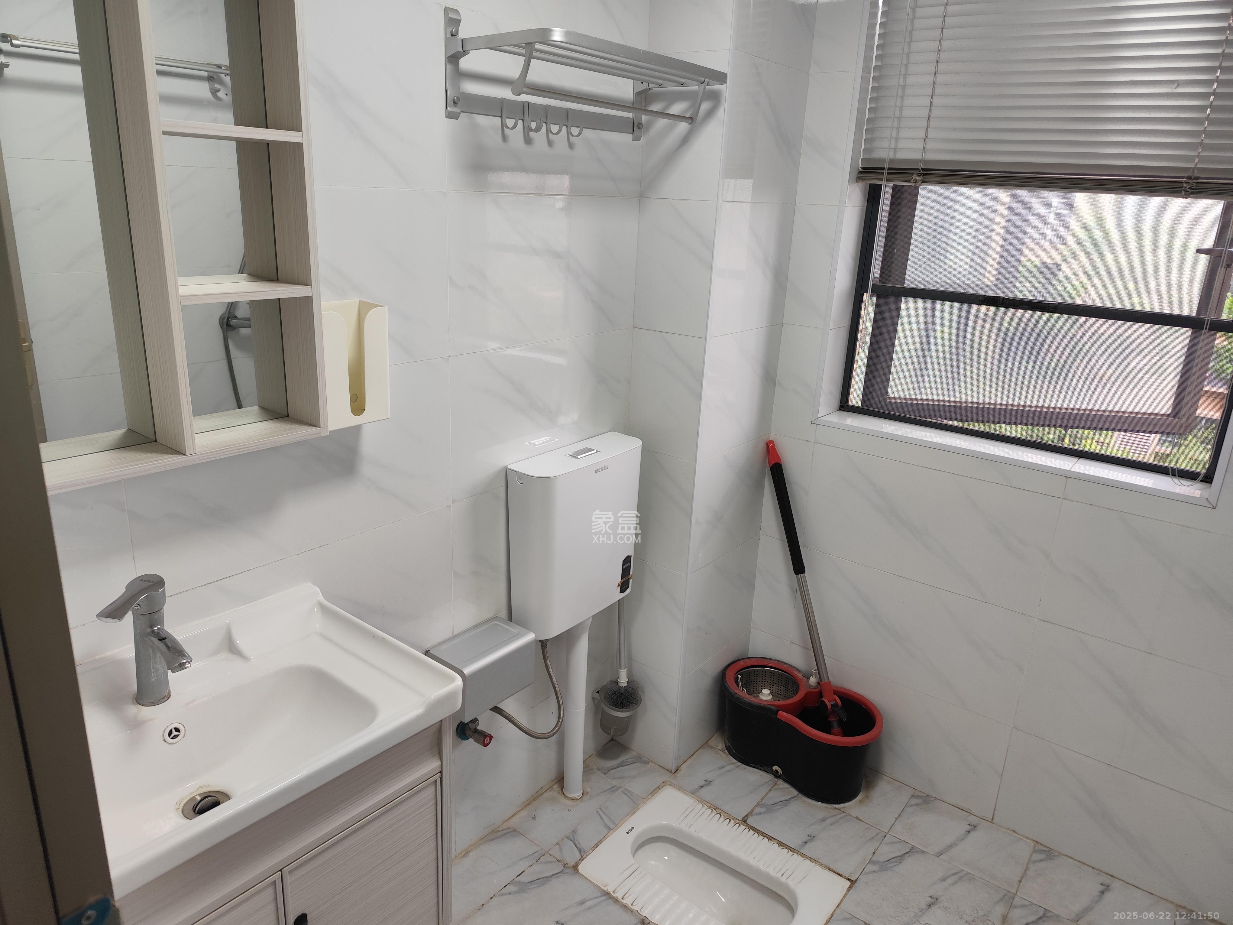 和美星城  1室2厅2卫    1300.0元/月 和美星城  1室2厅2卫    1300.0元/月室内图