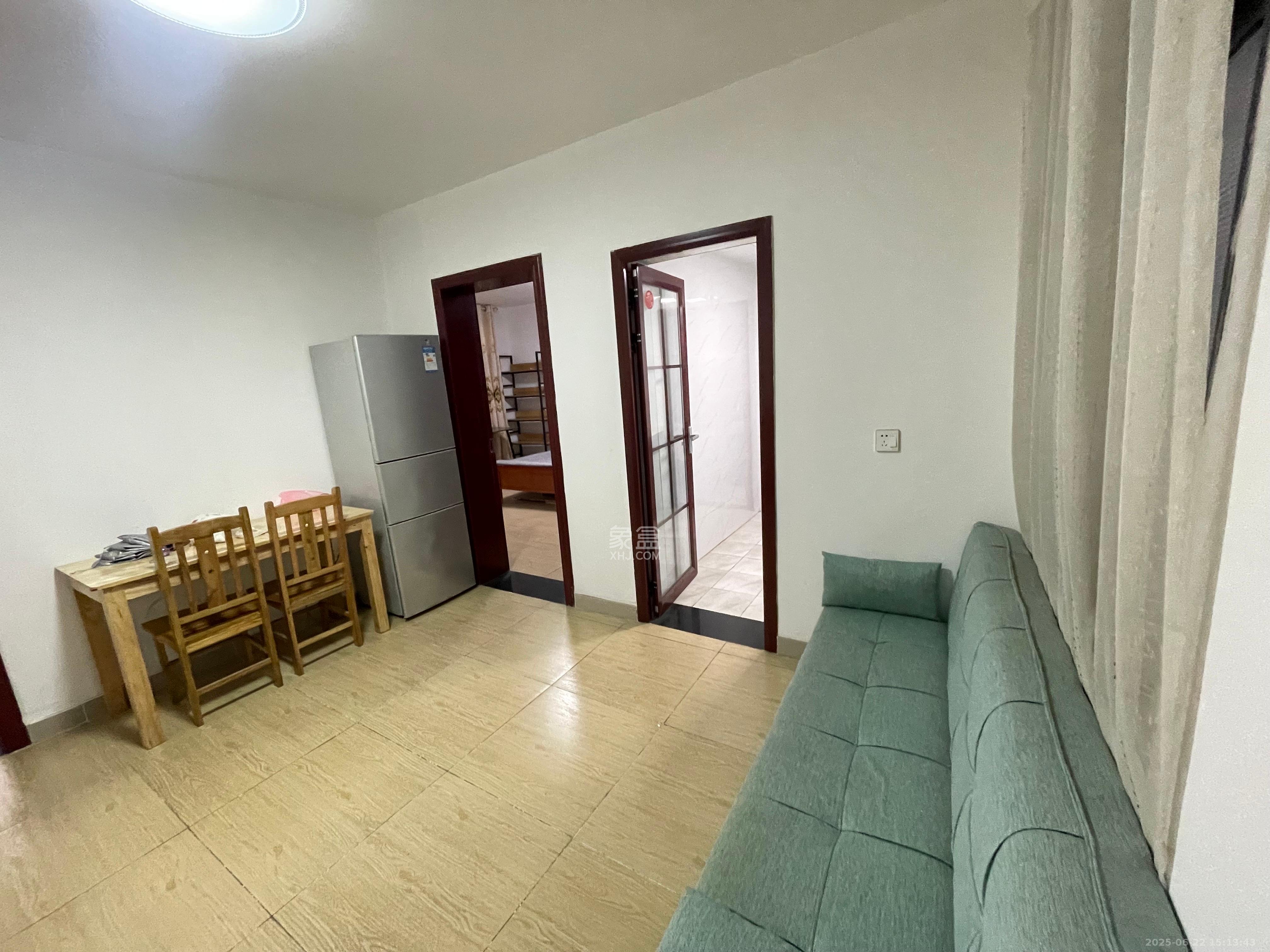 东文庙坪 2室1厅1卫 2700.0元/月 东文庙坪 2室1厅1卫 2700.0元/月室内图