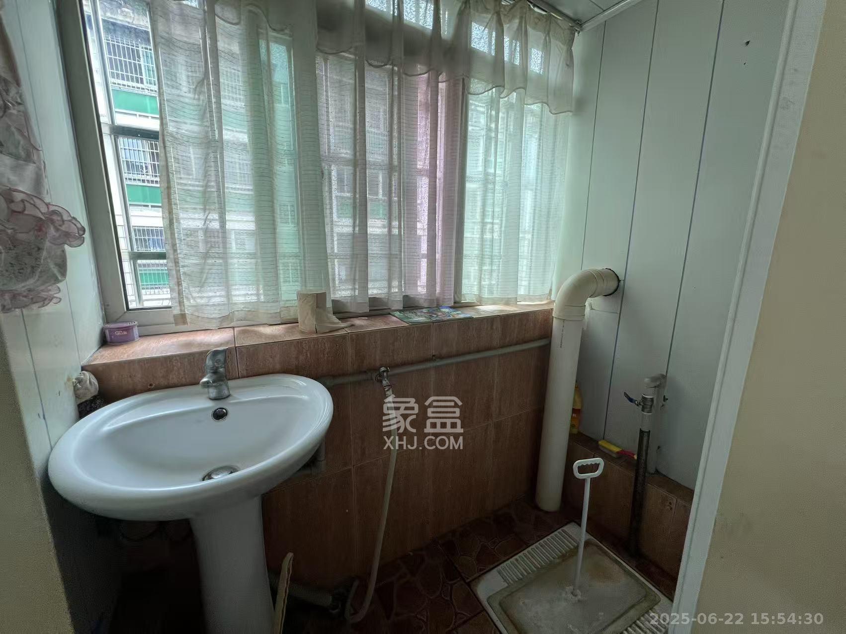 鸿景苑  2室2厅1卫   2500.00元/月室内图
