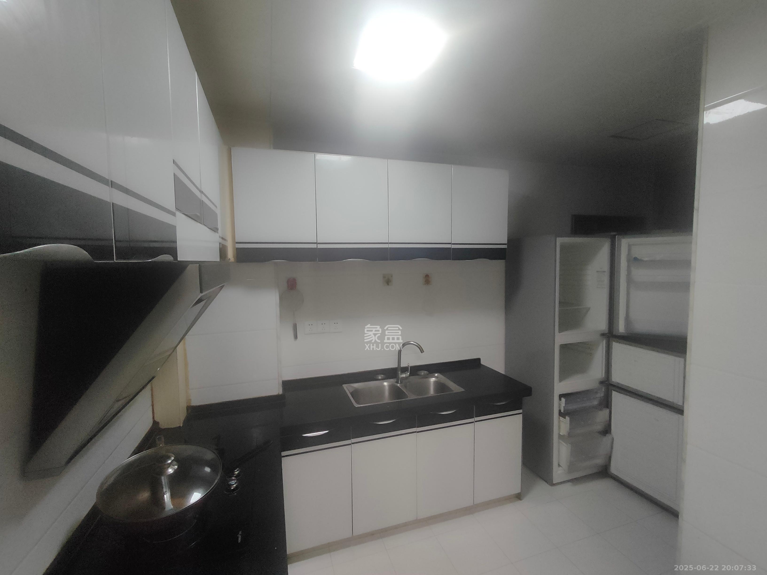 嘉顺苑 3室1厅1卫 2100.0元/月 嘉顺苑 3室1厅1卫 2100.0元/月室内图