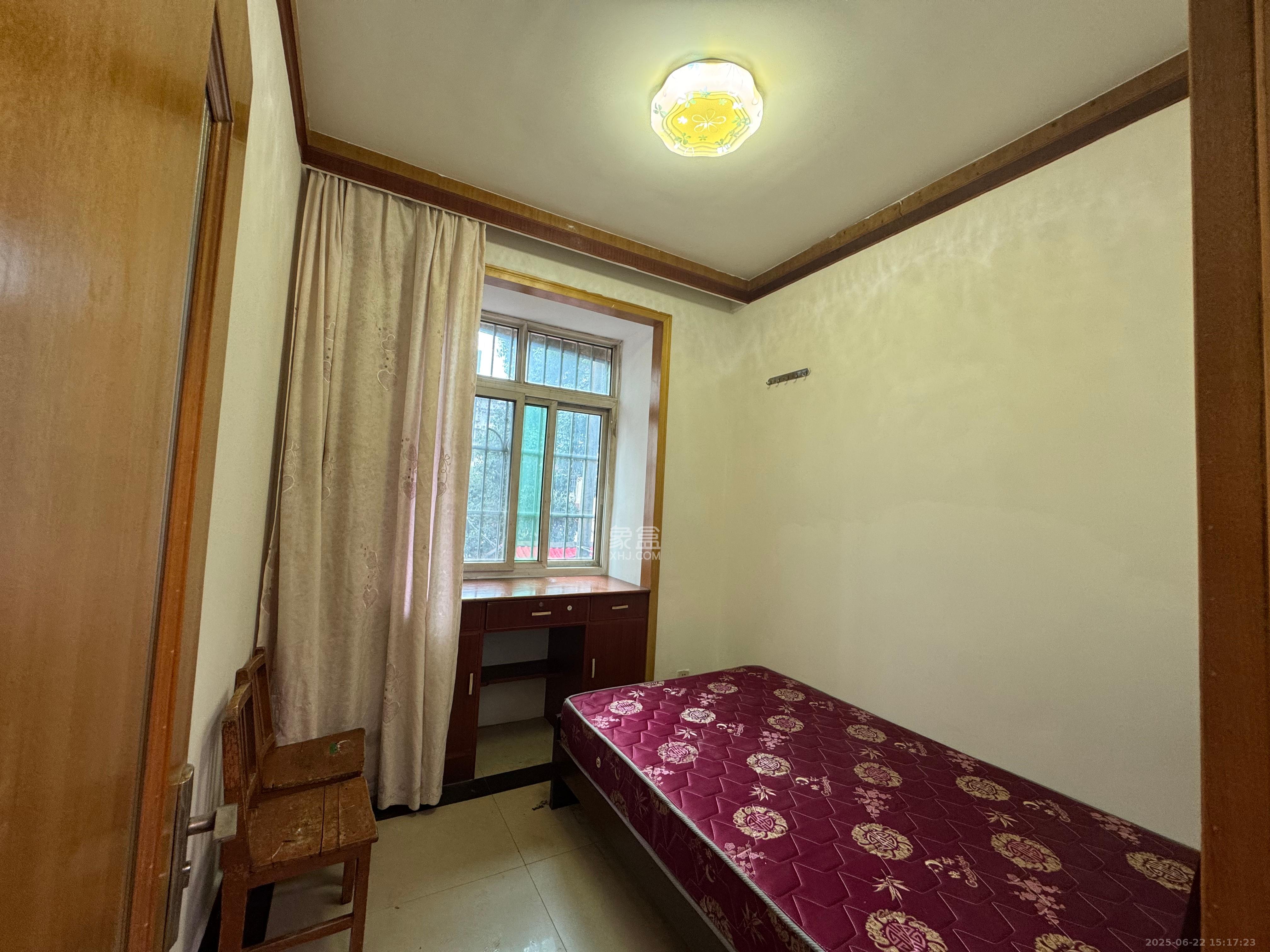 杉星小区  4室1厅1卫    1500.0元/月户型图