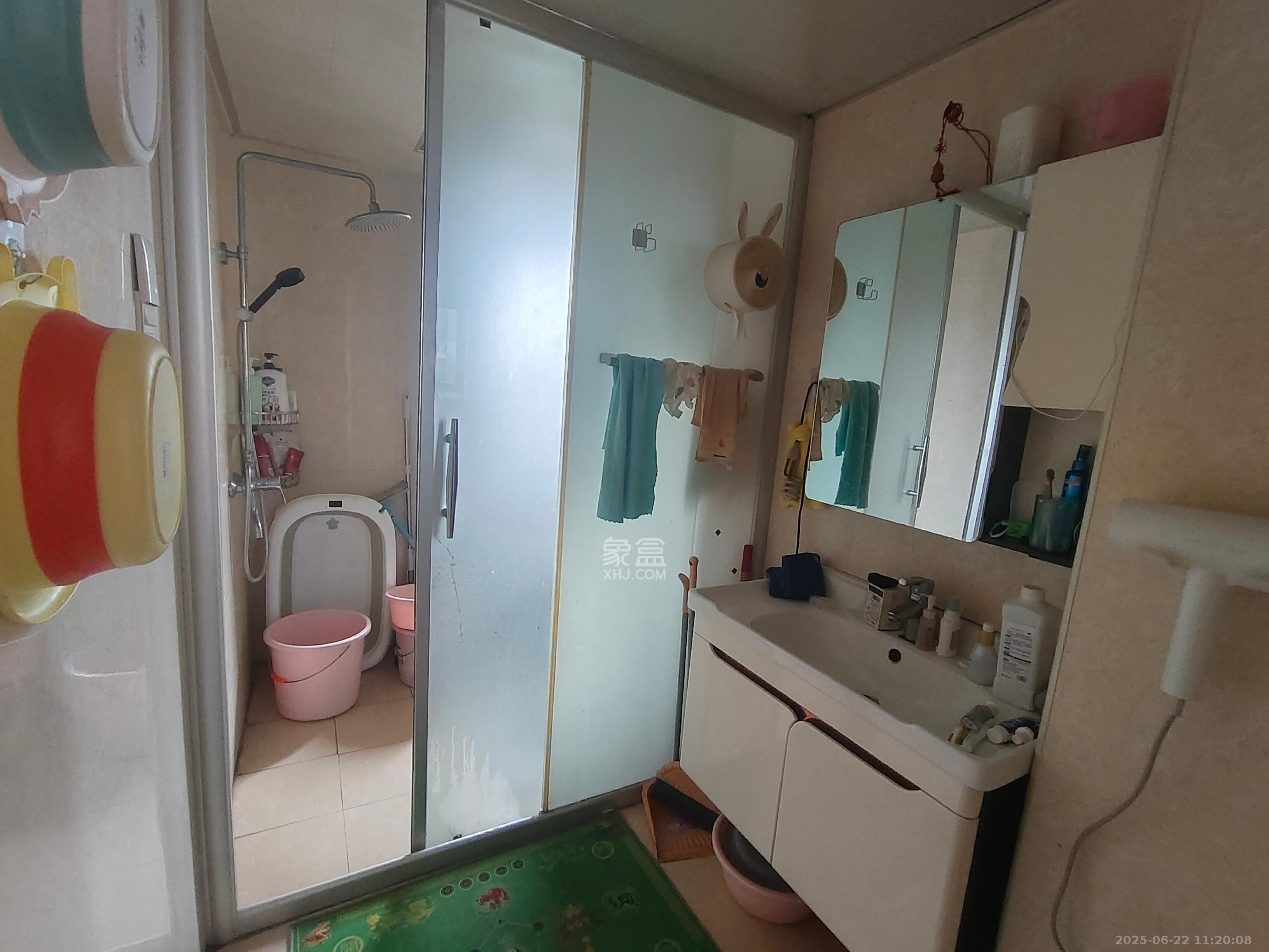 长房时代城  2室2厅1卫    2000.0元/月室内图