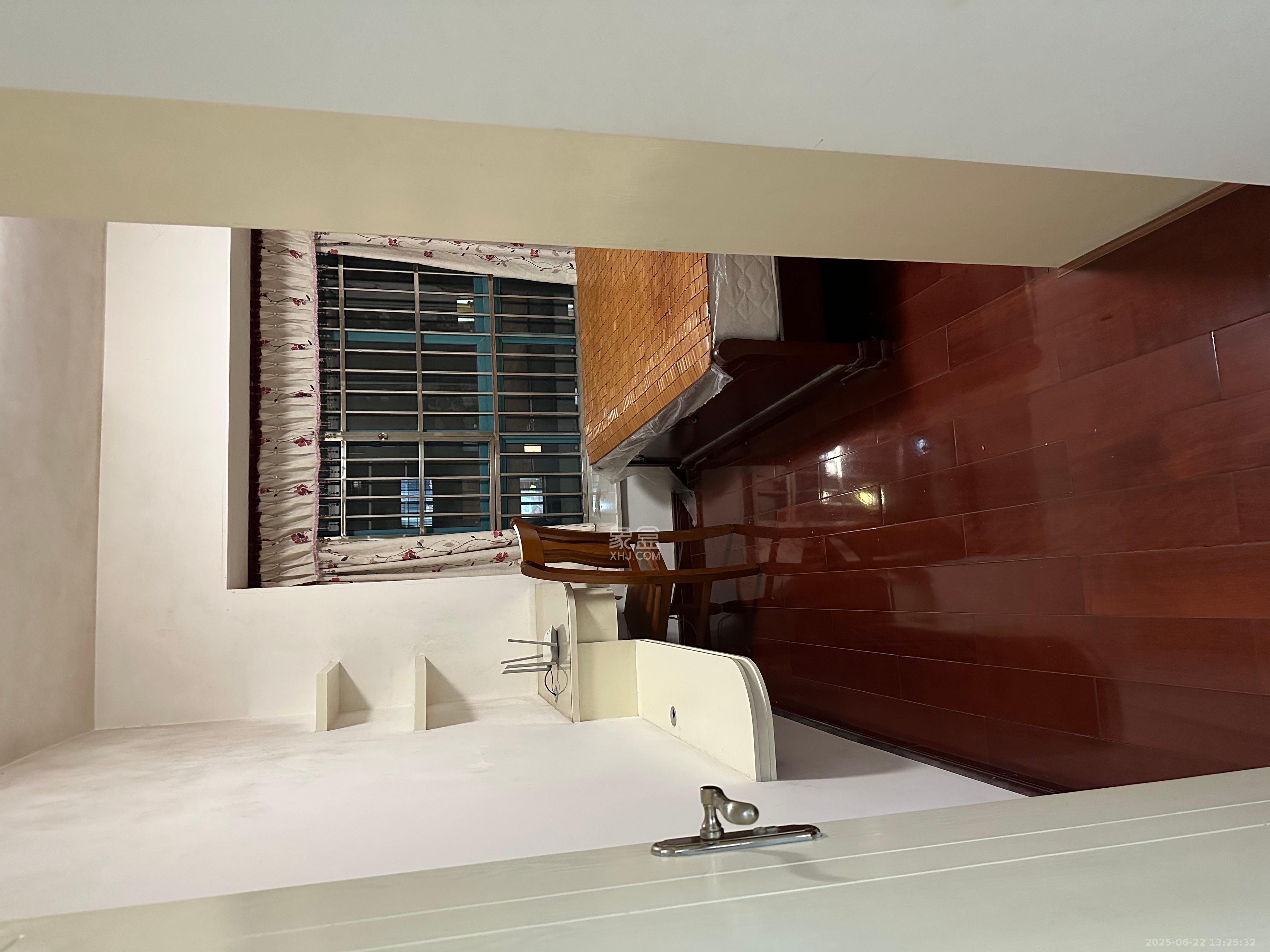 蝴蝶谷 1室2厅1卫 1600.0元/月 蝴蝶谷 1室2厅1卫 1600.0元/月室内图