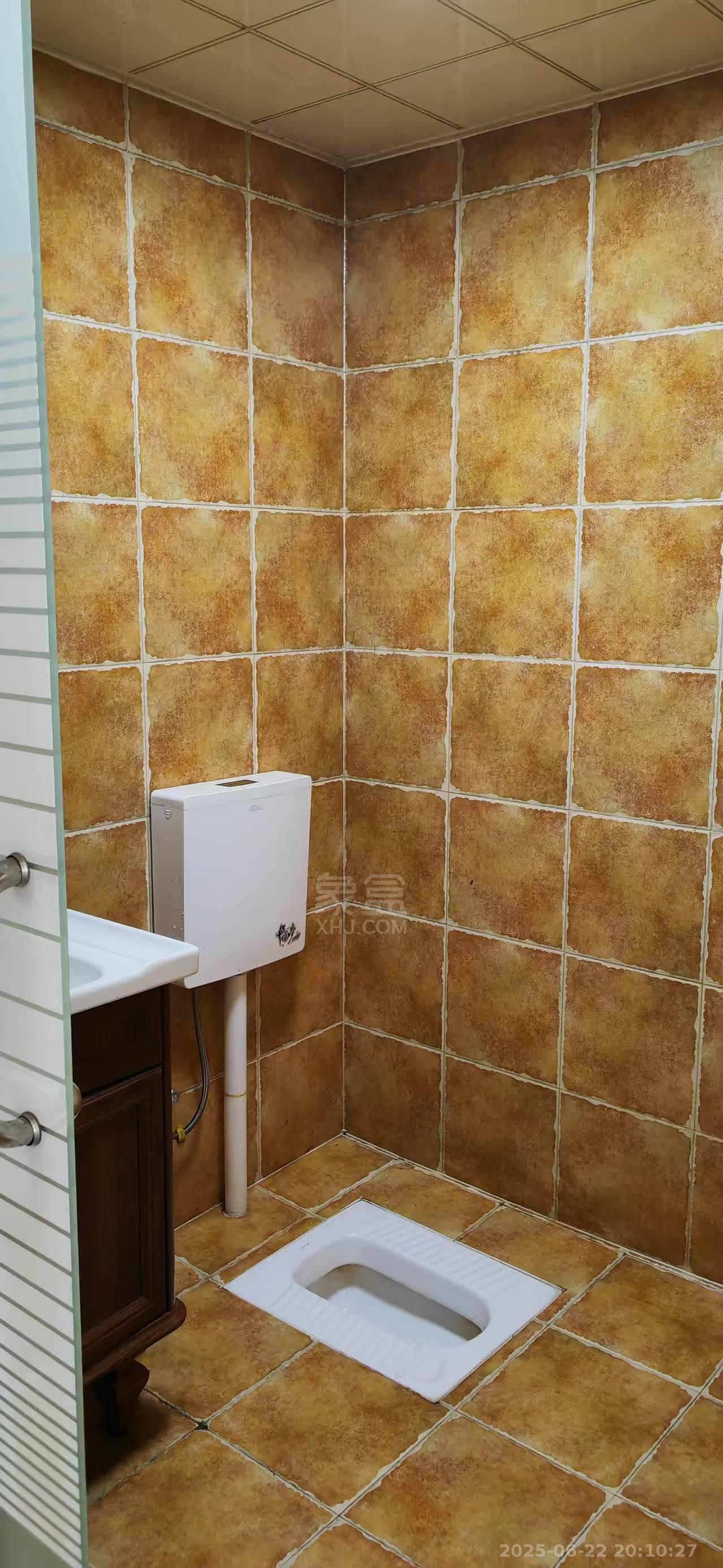 中建御山和苑  1室1厅1卫   1200.00元/月室内图