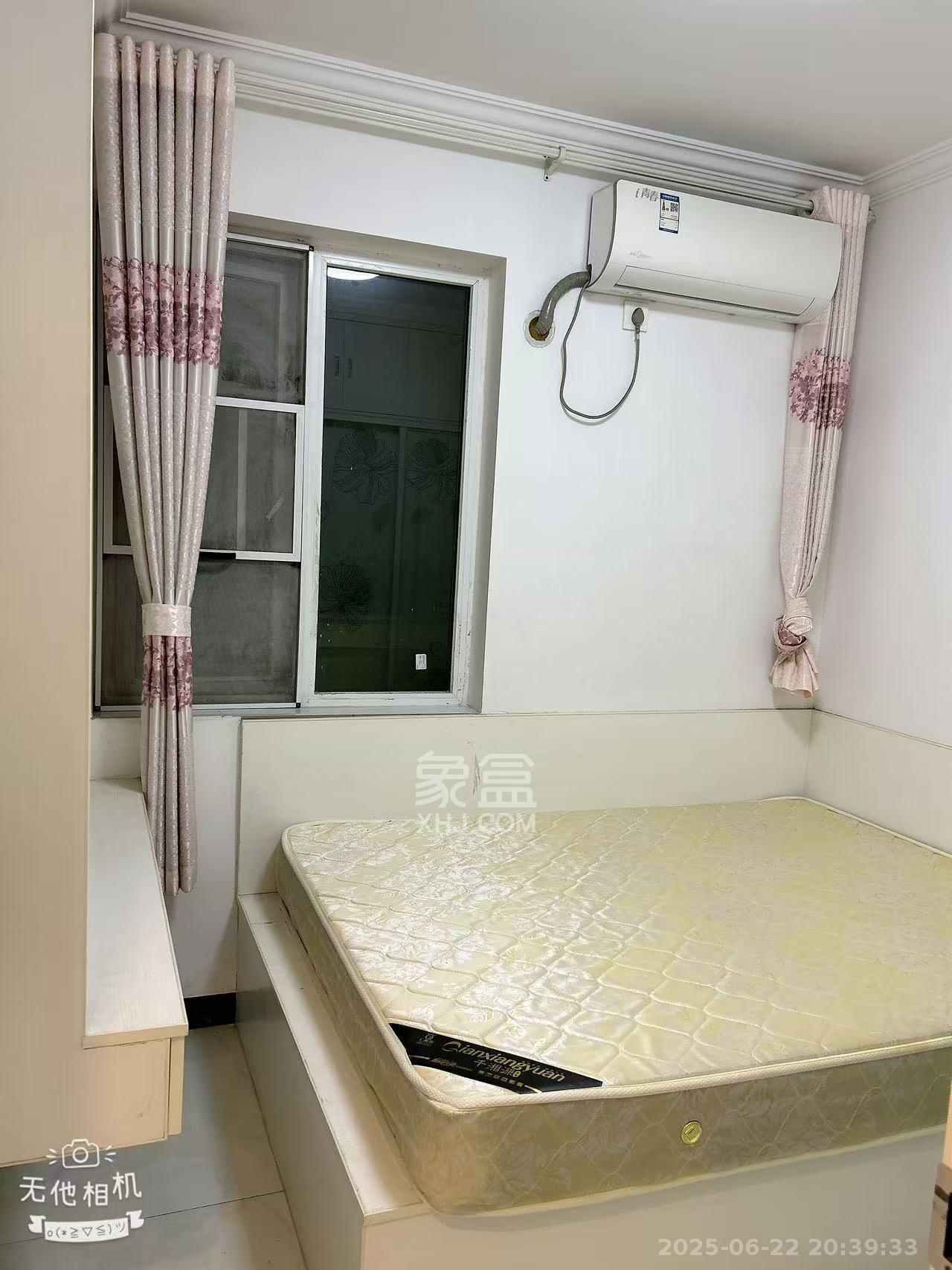 MOMA当代广场  3室2厅1卫   1800.00元/月室内图