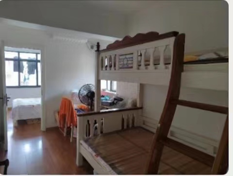 广电中心家属楼  2室1厅1卫    2100.0元/月