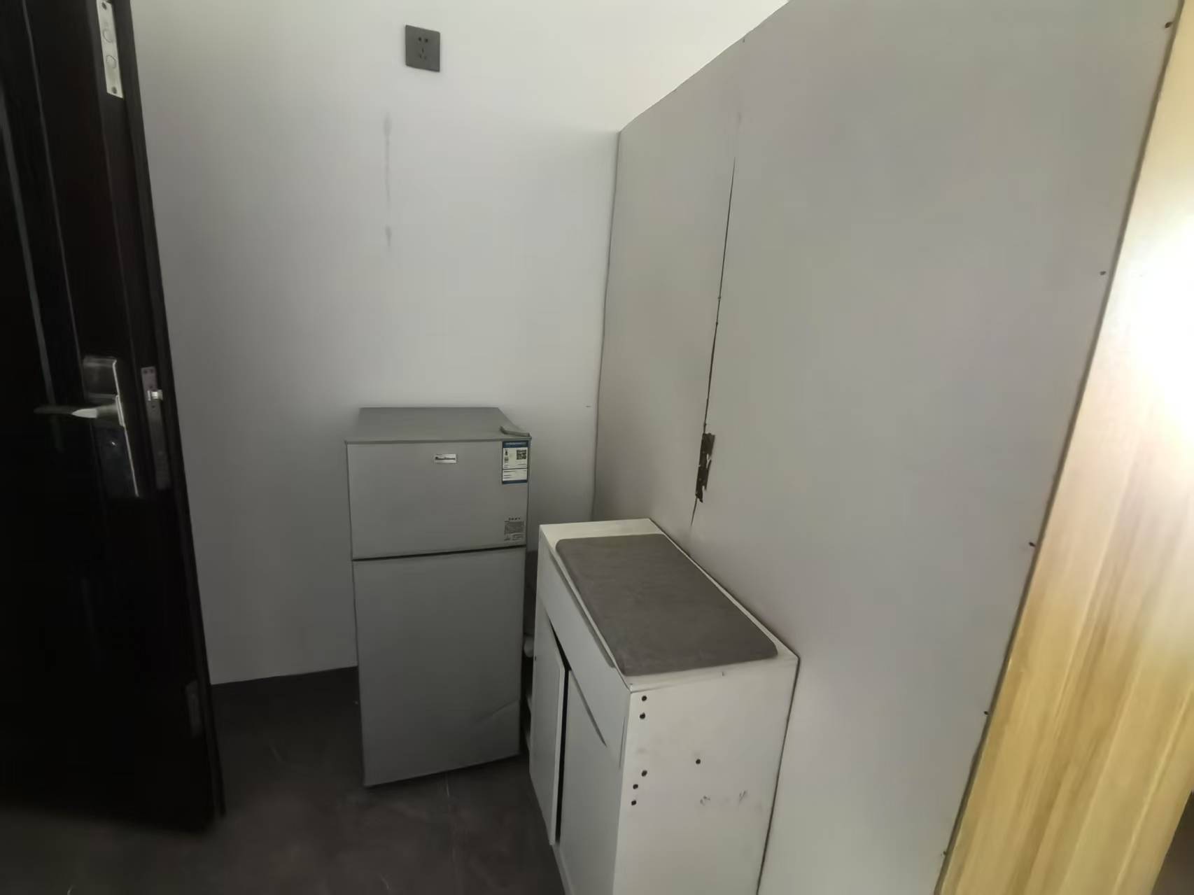 阳光巴洛克广场 1室0厅0卫 1300.0元/月 阳光巴洛克广场 1室0厅0卫 1300.0元/月室内图