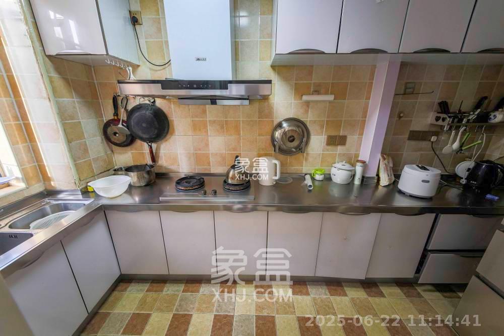 富兴嘉城（富兴汇中央）  3室2厅2卫   3000.00元/月室内图