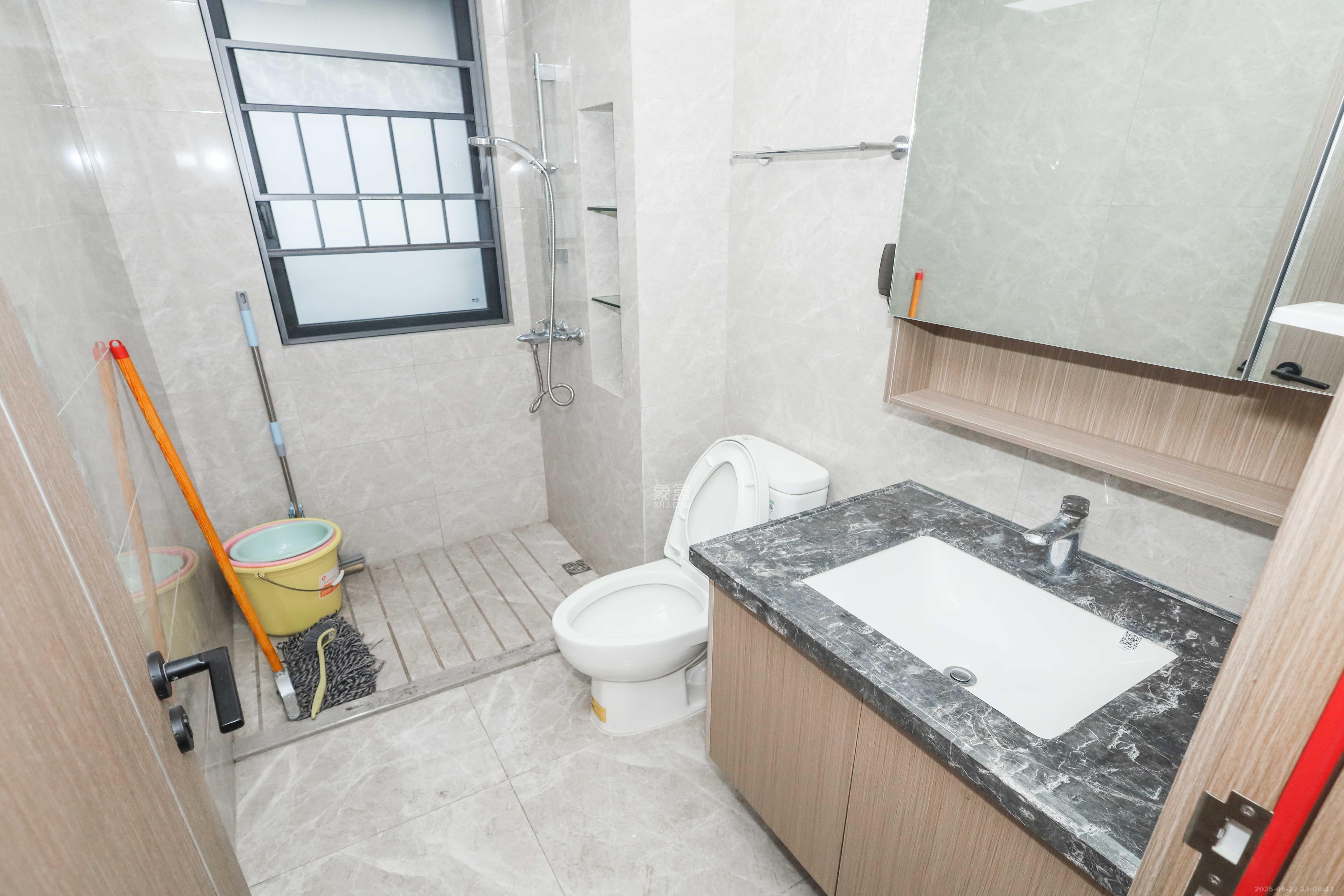 中海麓山境北区 4室2厅2卫 3000.0元/月 中海麓山境北区 4室2厅2卫 3000.0元/月室内图