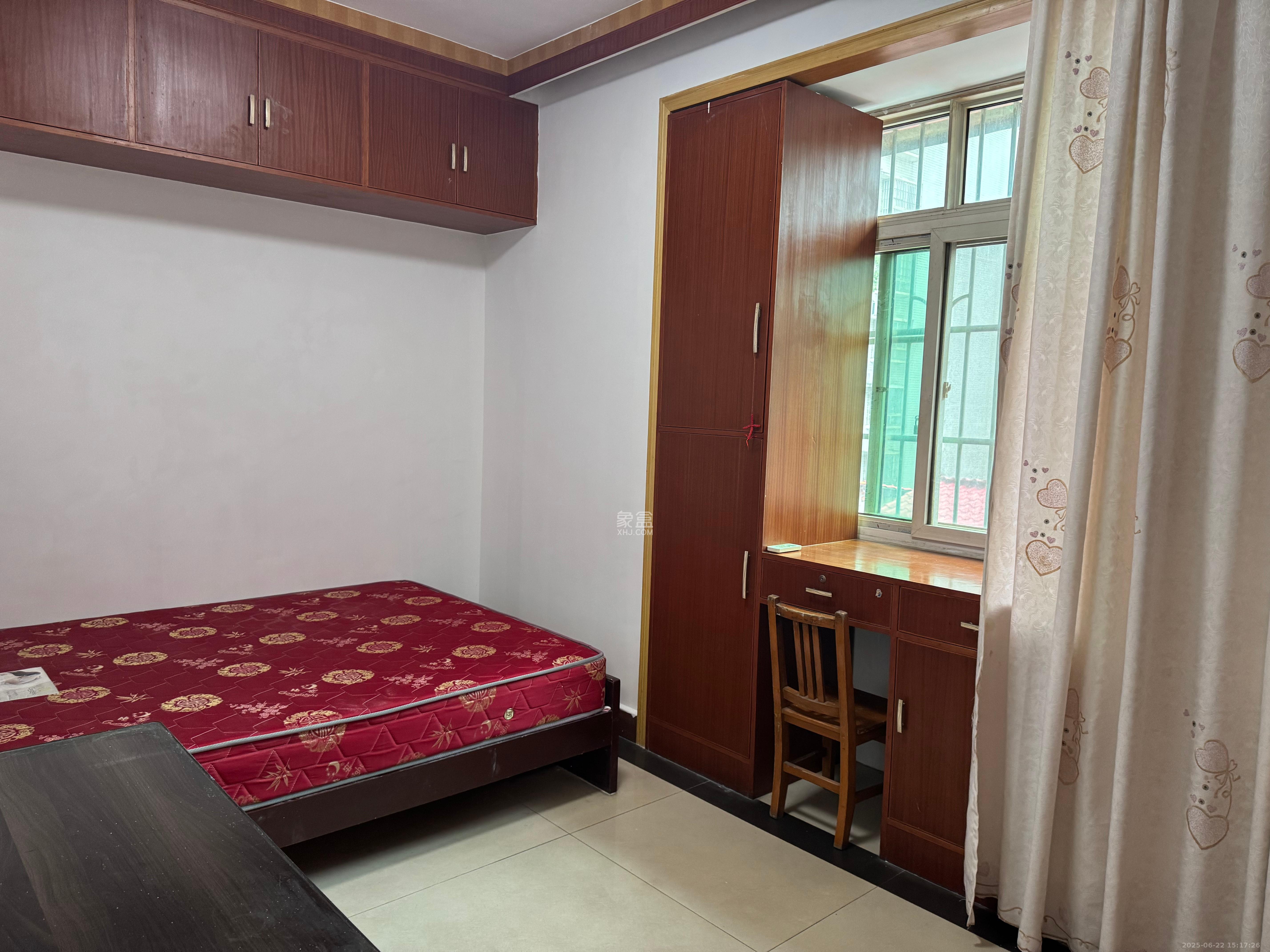 杉星小区  4室1厅1卫    1500.0元/月户型图