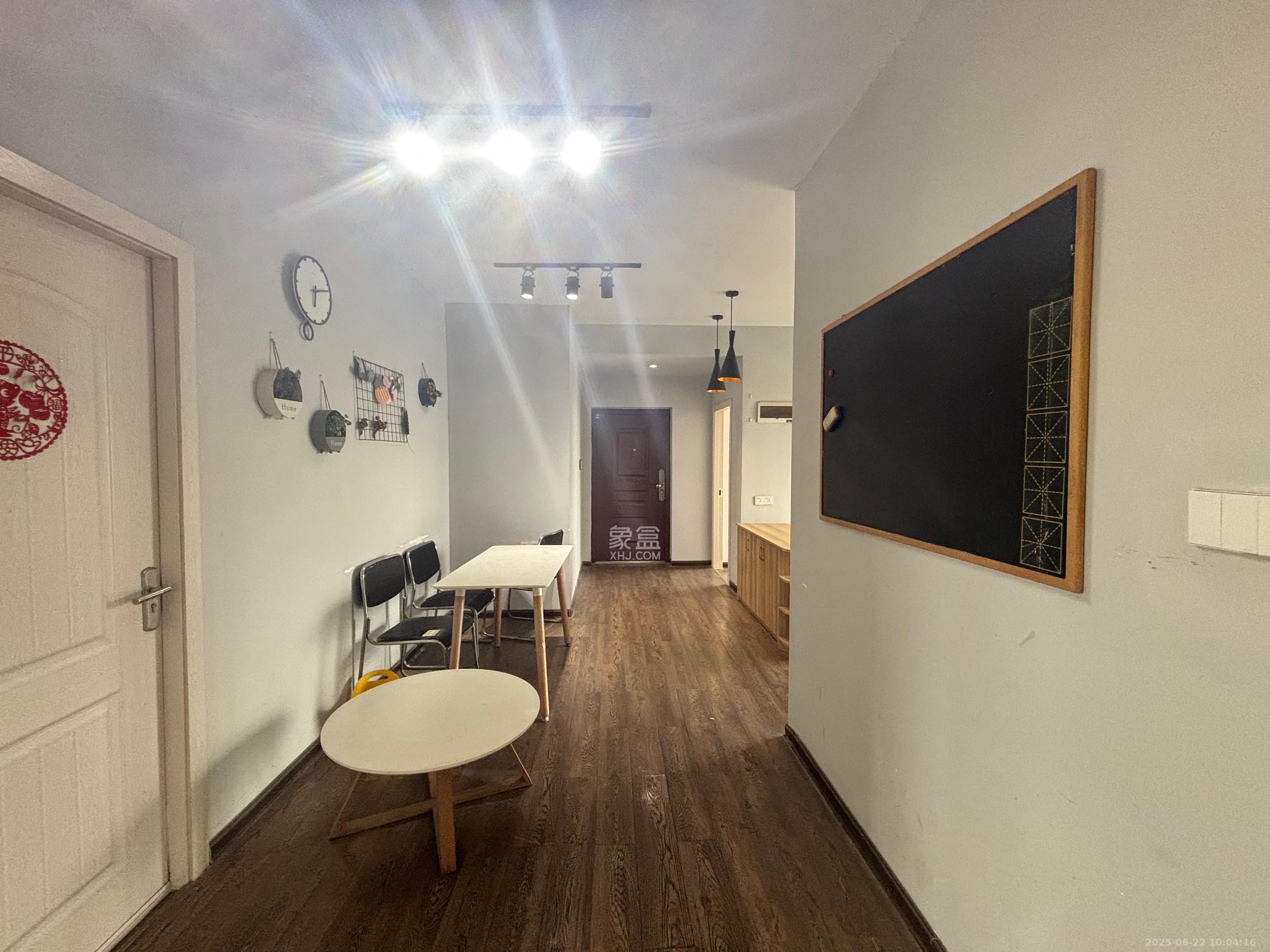 旭辉御府  4室2厅2卫   2800.00元/月室内图