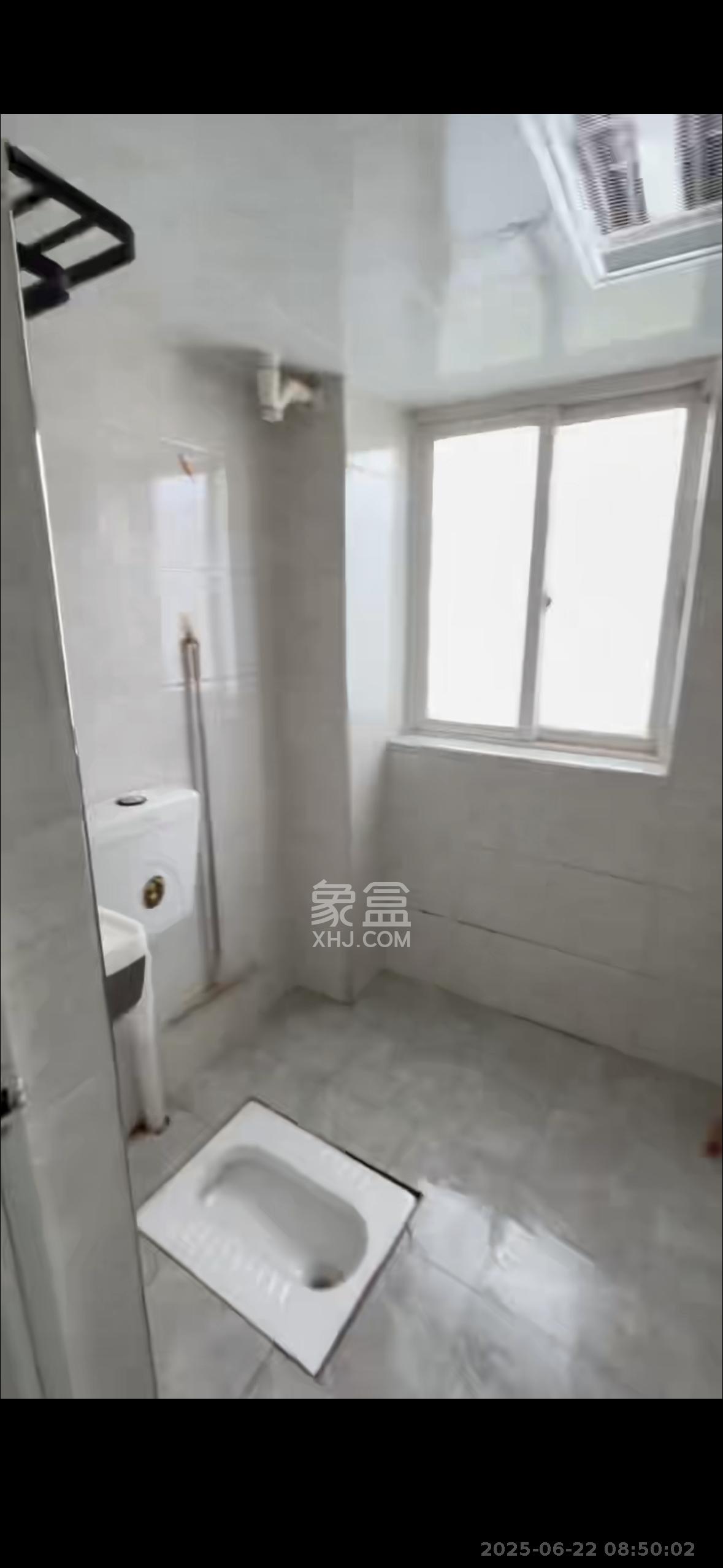 鄱阳小区  2室2厅2卫   1300.00元/月室内图