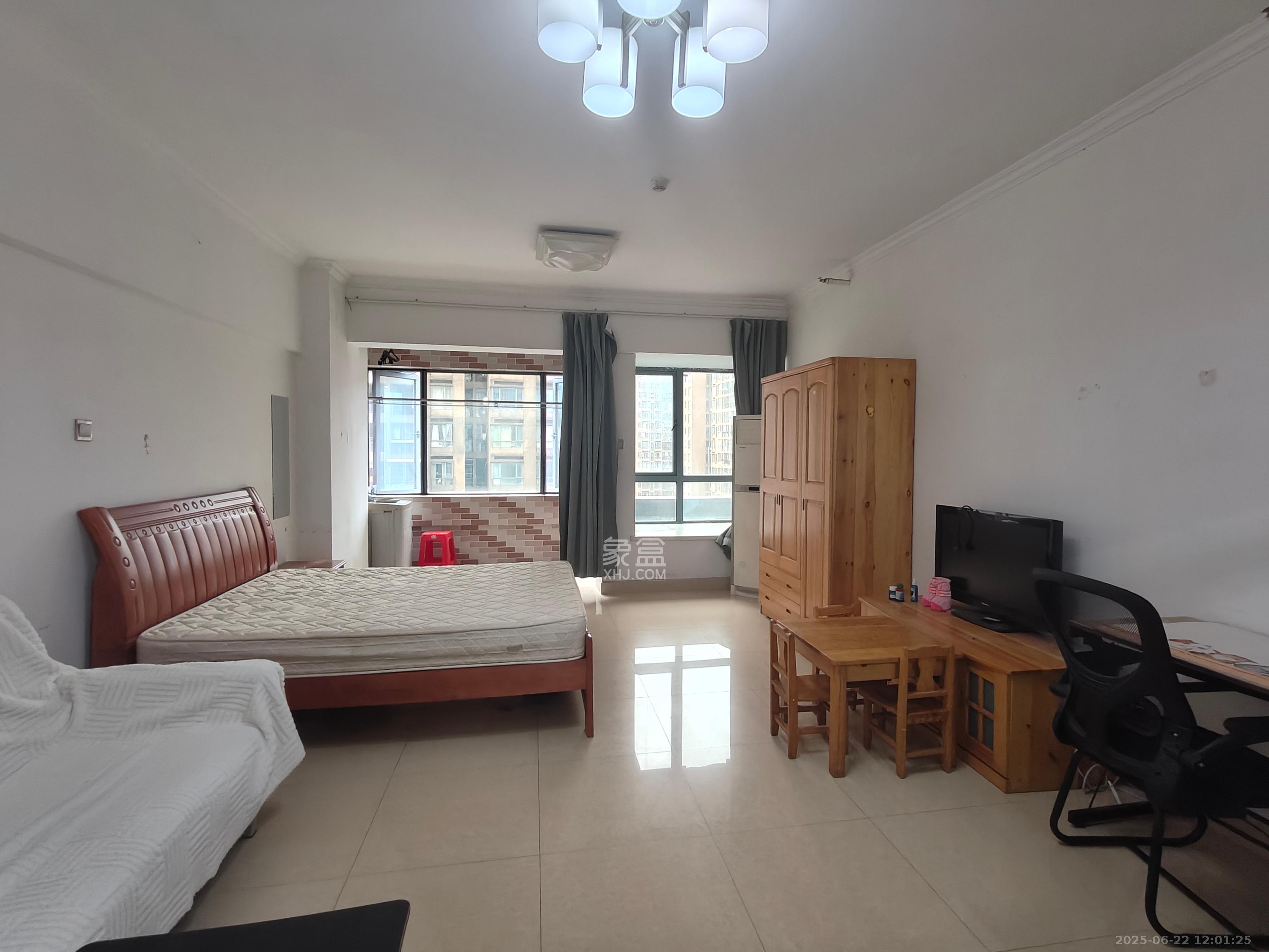 万博汇  1室1厅1卫    1600.0元/月 万博汇  1室1厅1卫    1600.0元/月