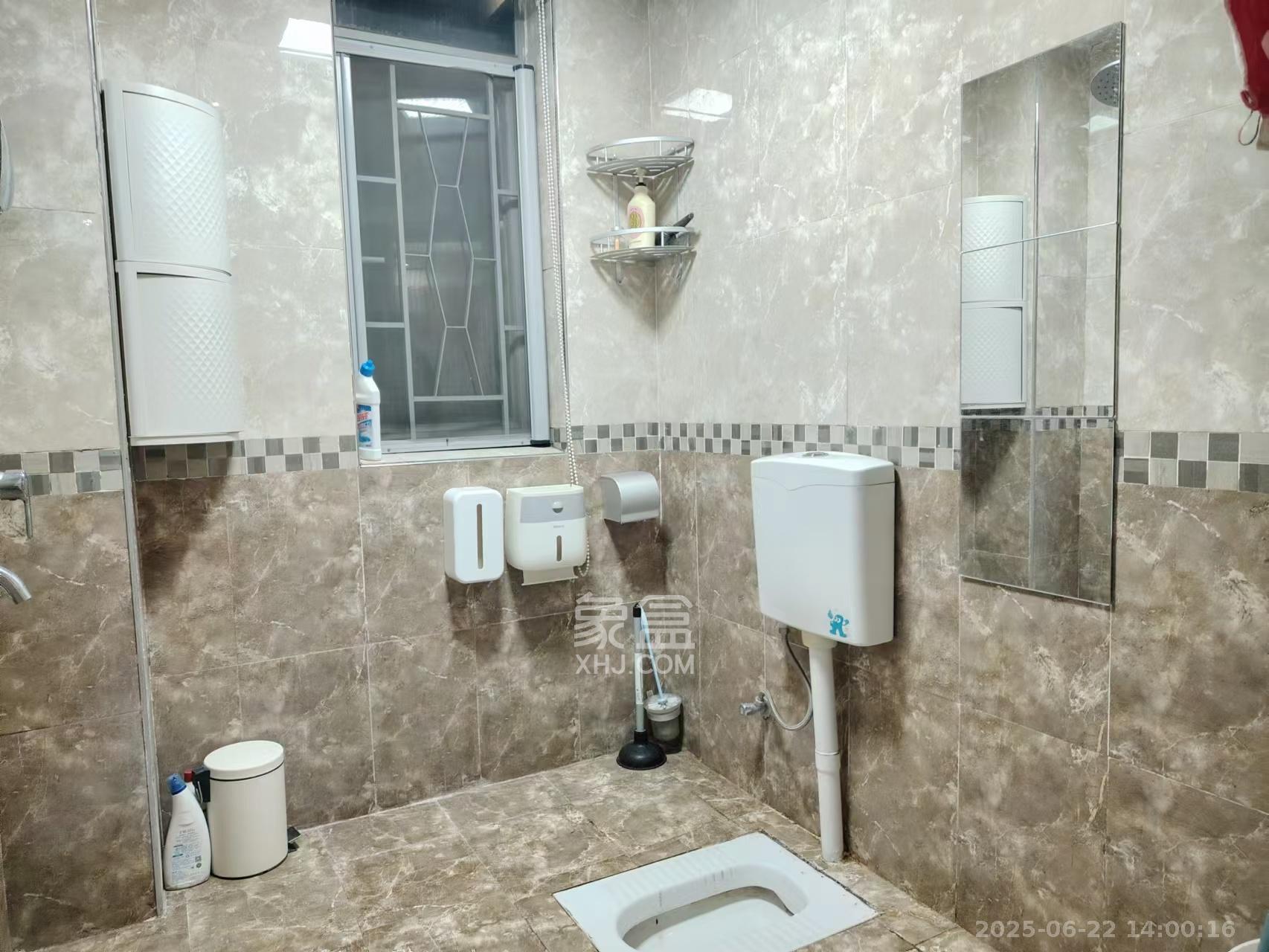 新城新世界一二三期 2室2厅1卫 2800.0元/月 新城新世界一二三期 2室2厅1卫 2800.0元/月室内图