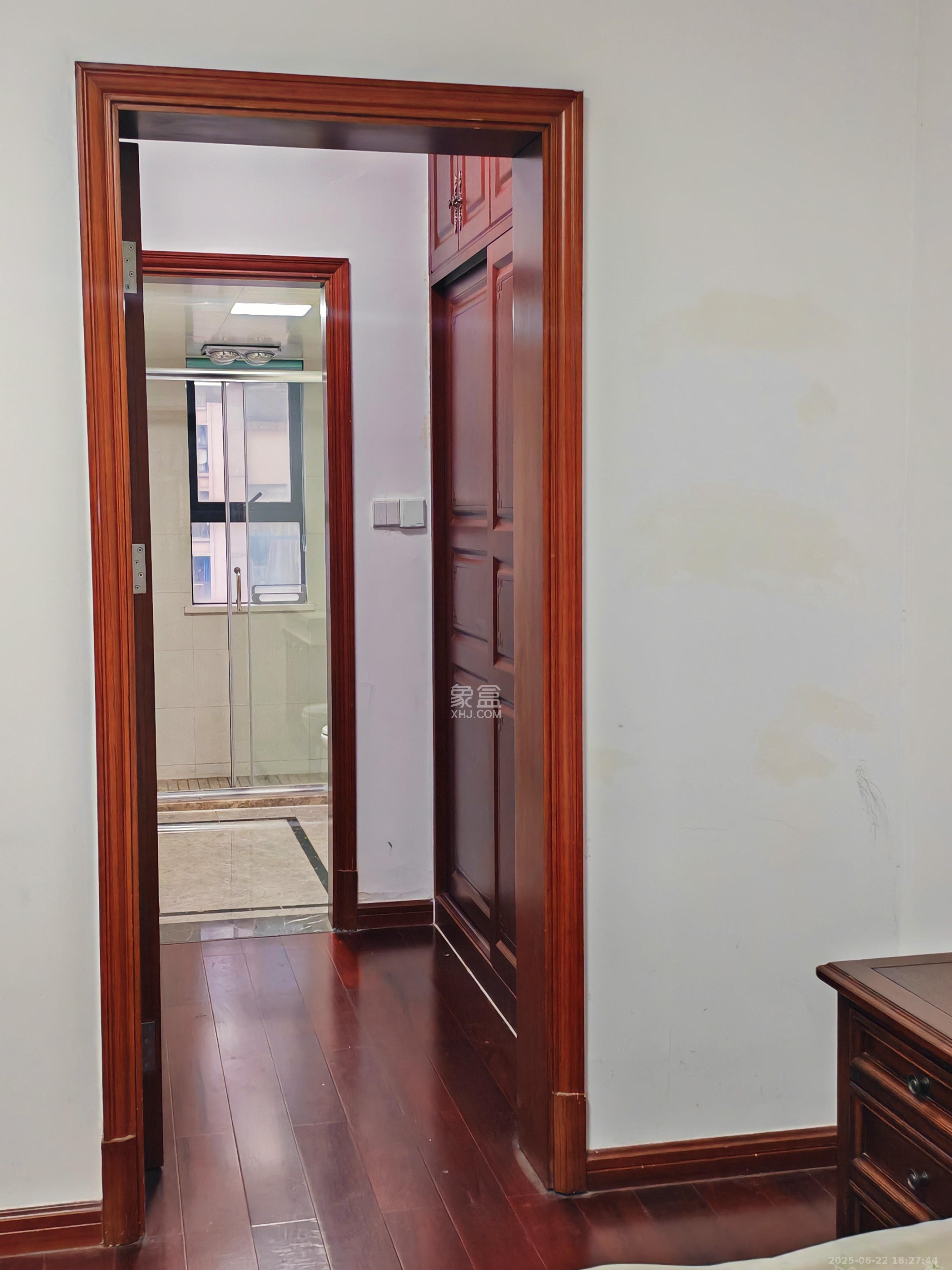 中海梅溪湖壹号 3室2厅2卫 3000.0元/月 中海梅溪湖壹号 3室2厅2卫 3000.0元/月室内图