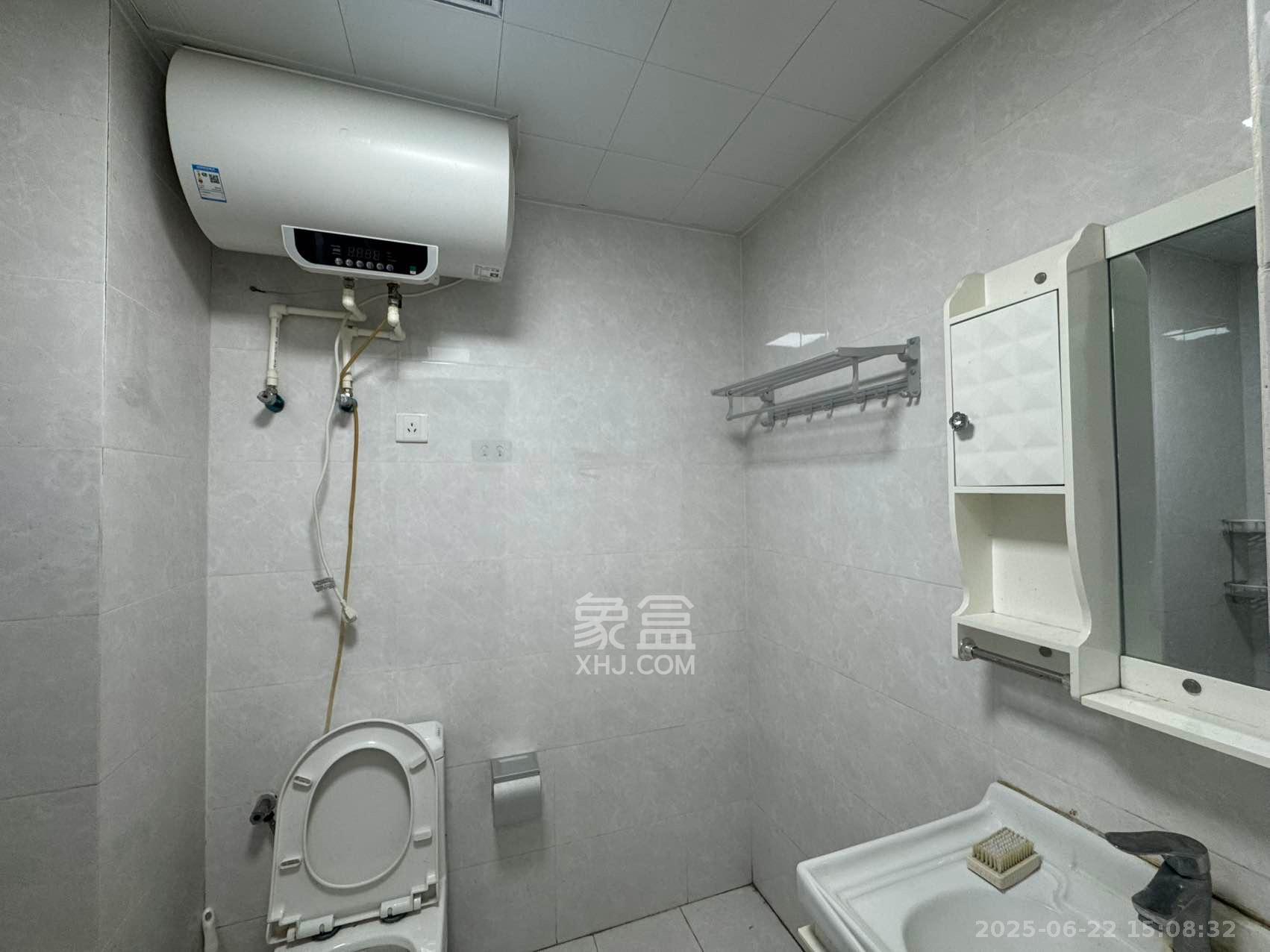 北辰三角洲E4区  1室1厅1卫   2000.00元/月室内图