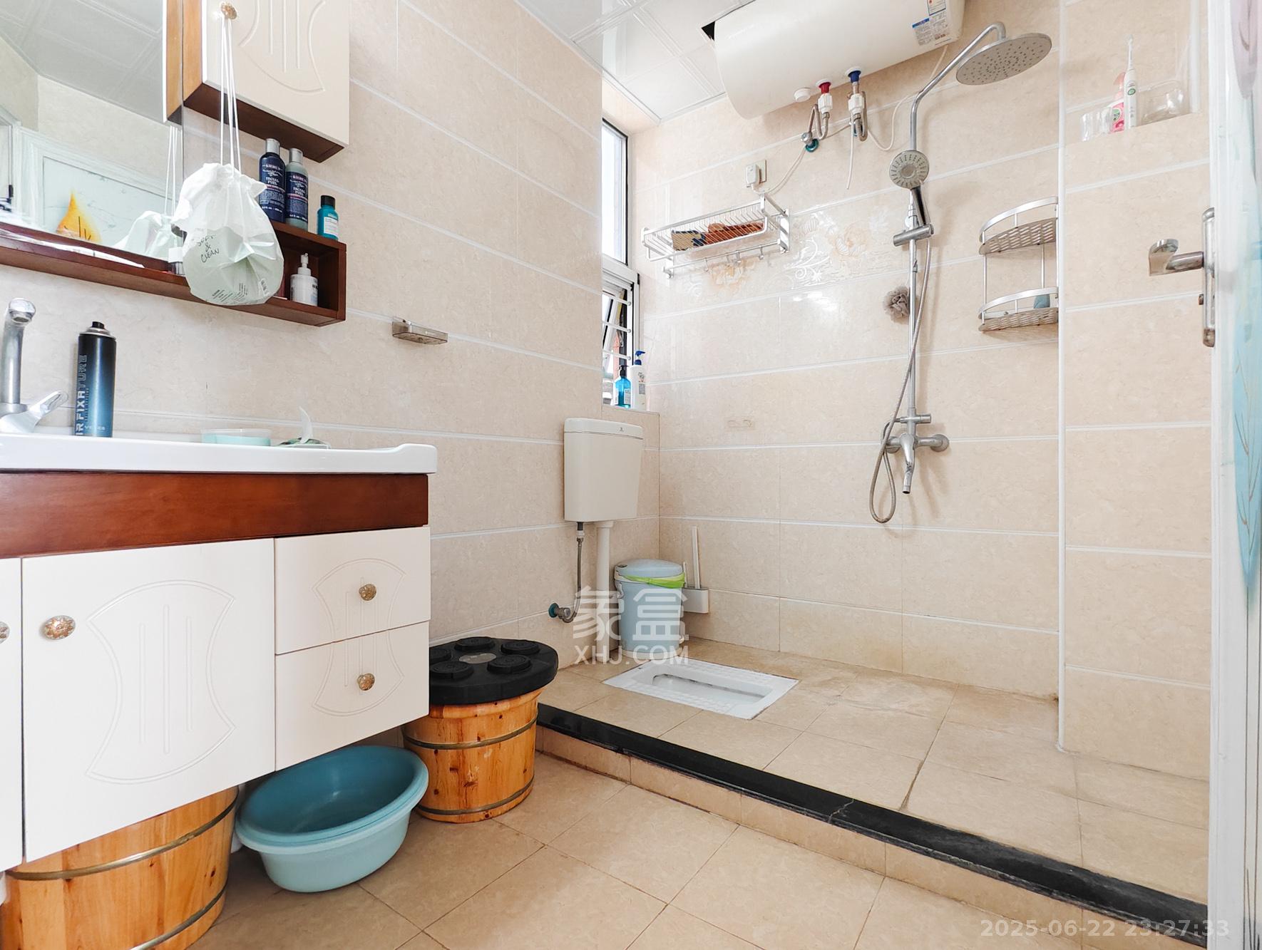 五矿万境水岸二期(五矿万境水岸和苑)  3室2厅2卫    130.0万 五矿万境水岸二期(五矿万境水岸和苑)  3室2厅2卫    130.0万卫生间