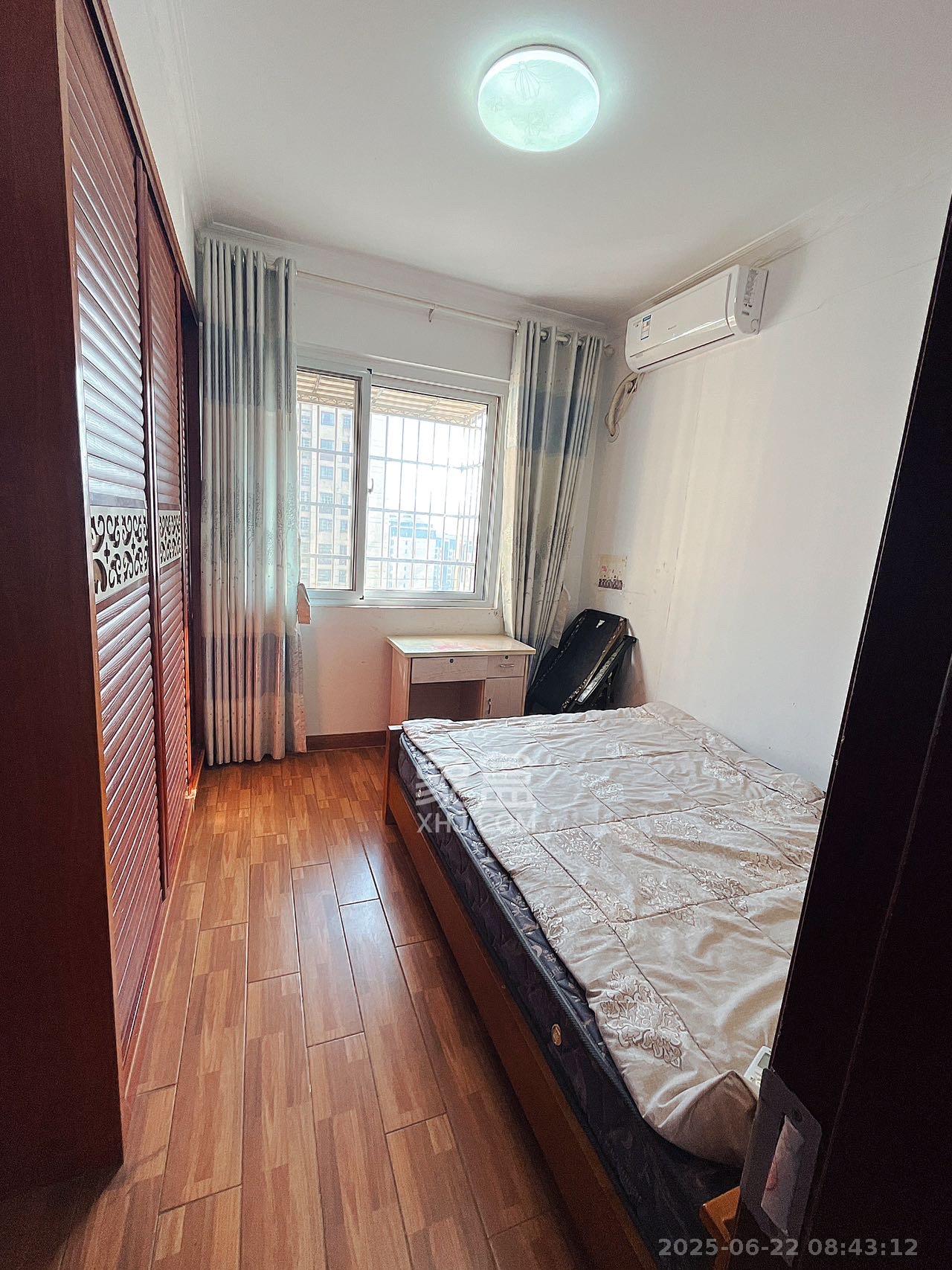 和康园小区  3室2厅1卫   1900.00元/月室内图