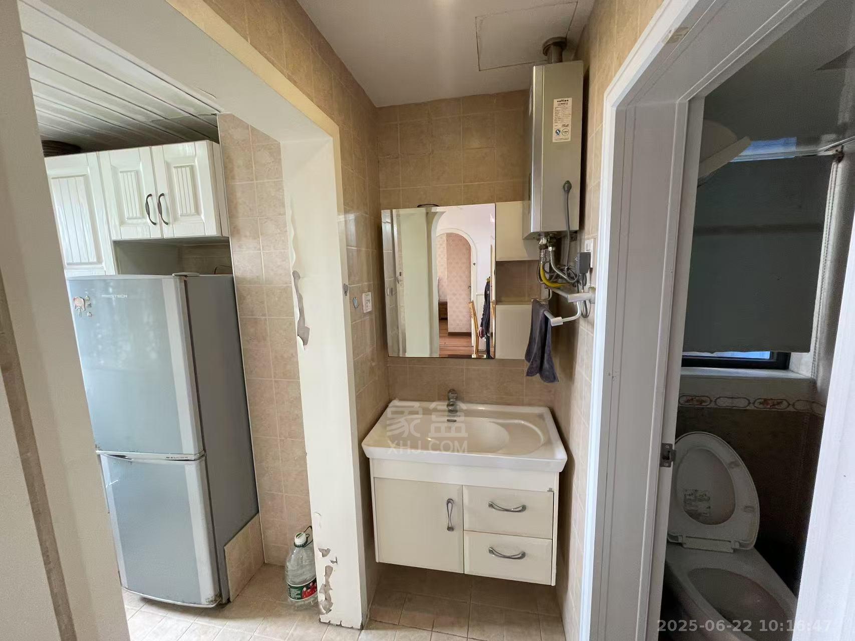 恒瑞雅园 1室1厅1卫 1300.0元/月 恒瑞雅园 1室1厅1卫 1300.0元/月室内图