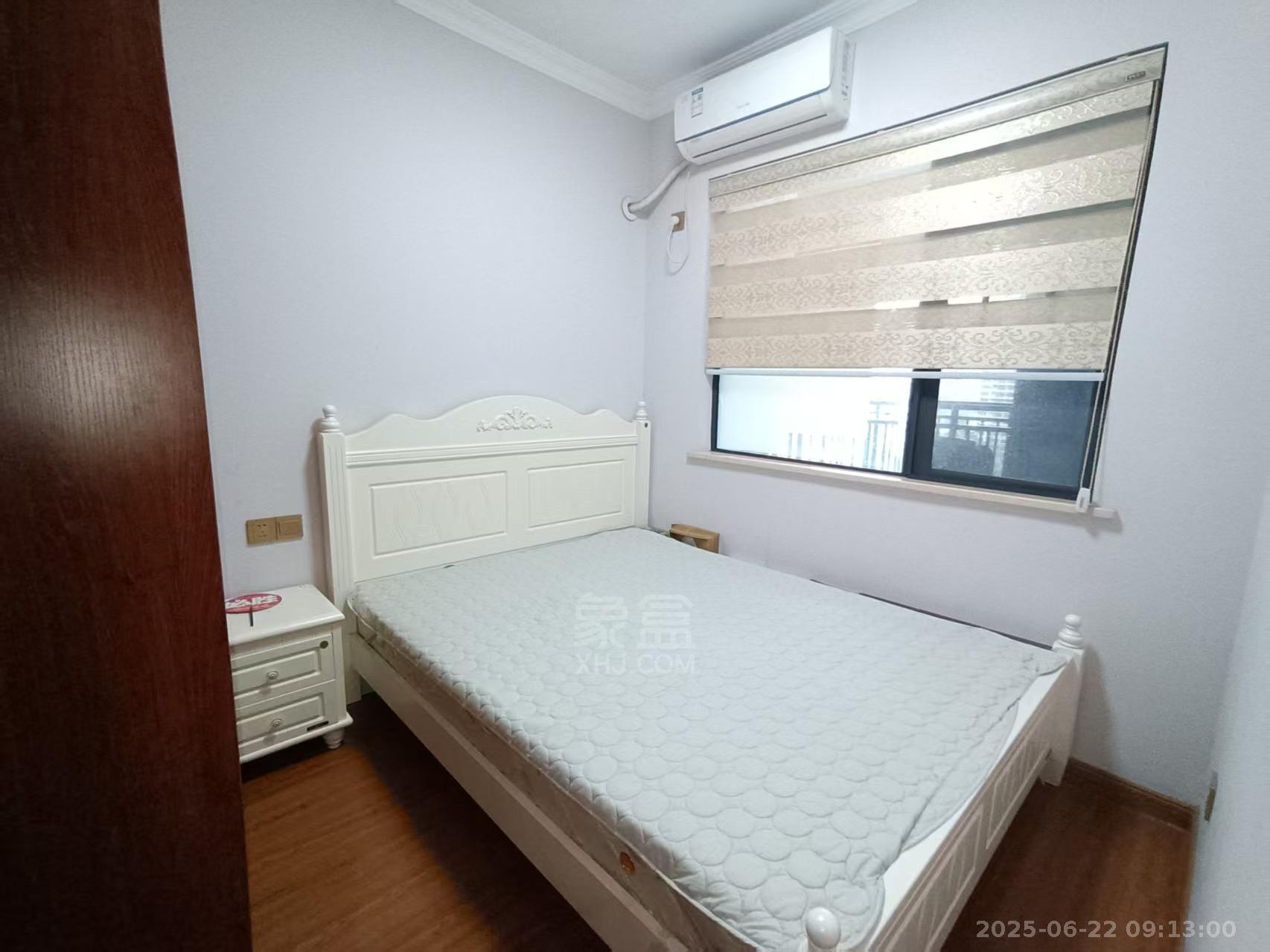 春藤小镇 3室2厅2卫 1800.0元/月 春藤小镇 3室2厅2卫 1800.0元/月室内图