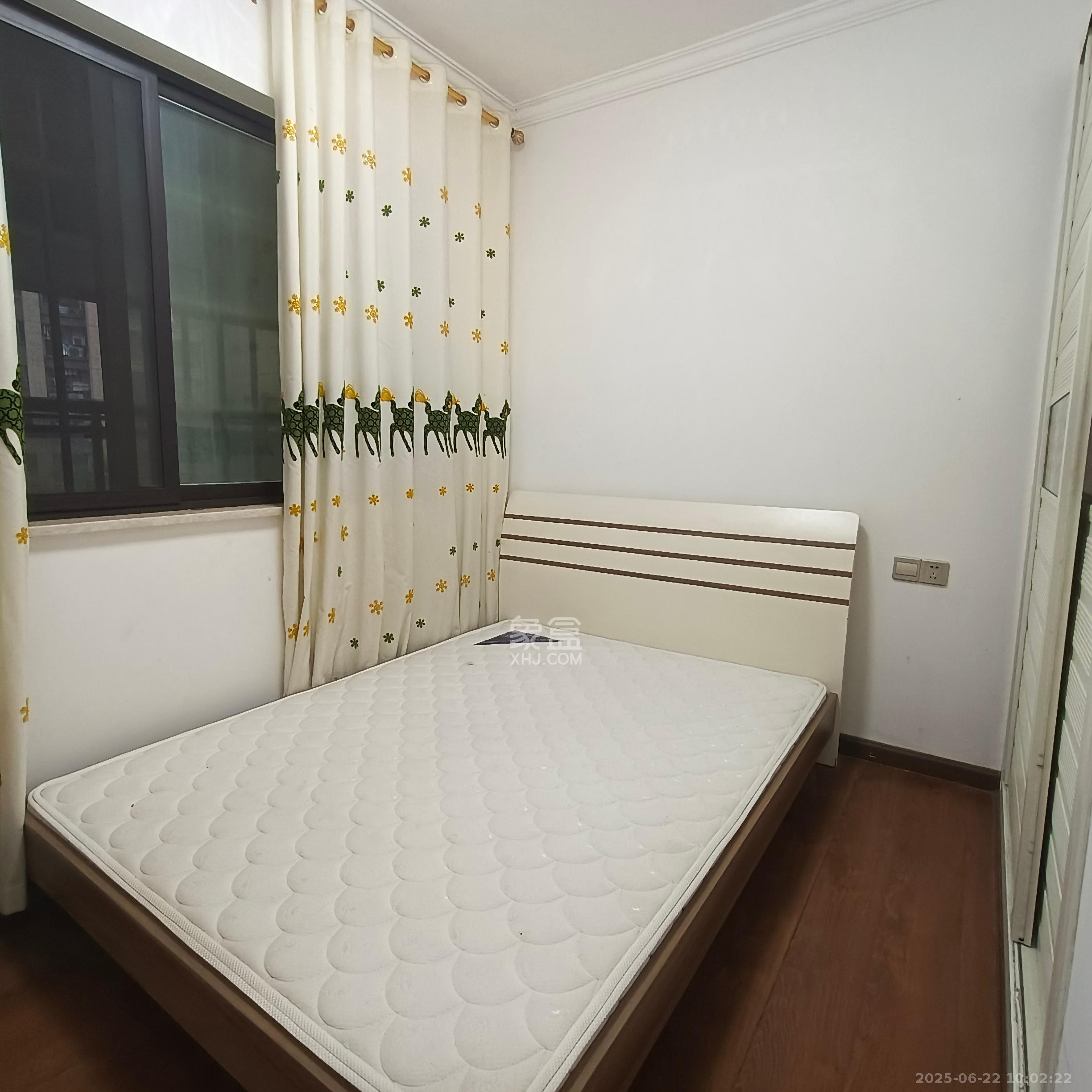 奥克斯缔壹城  3室2厅1卫    2200.0元/月室内图