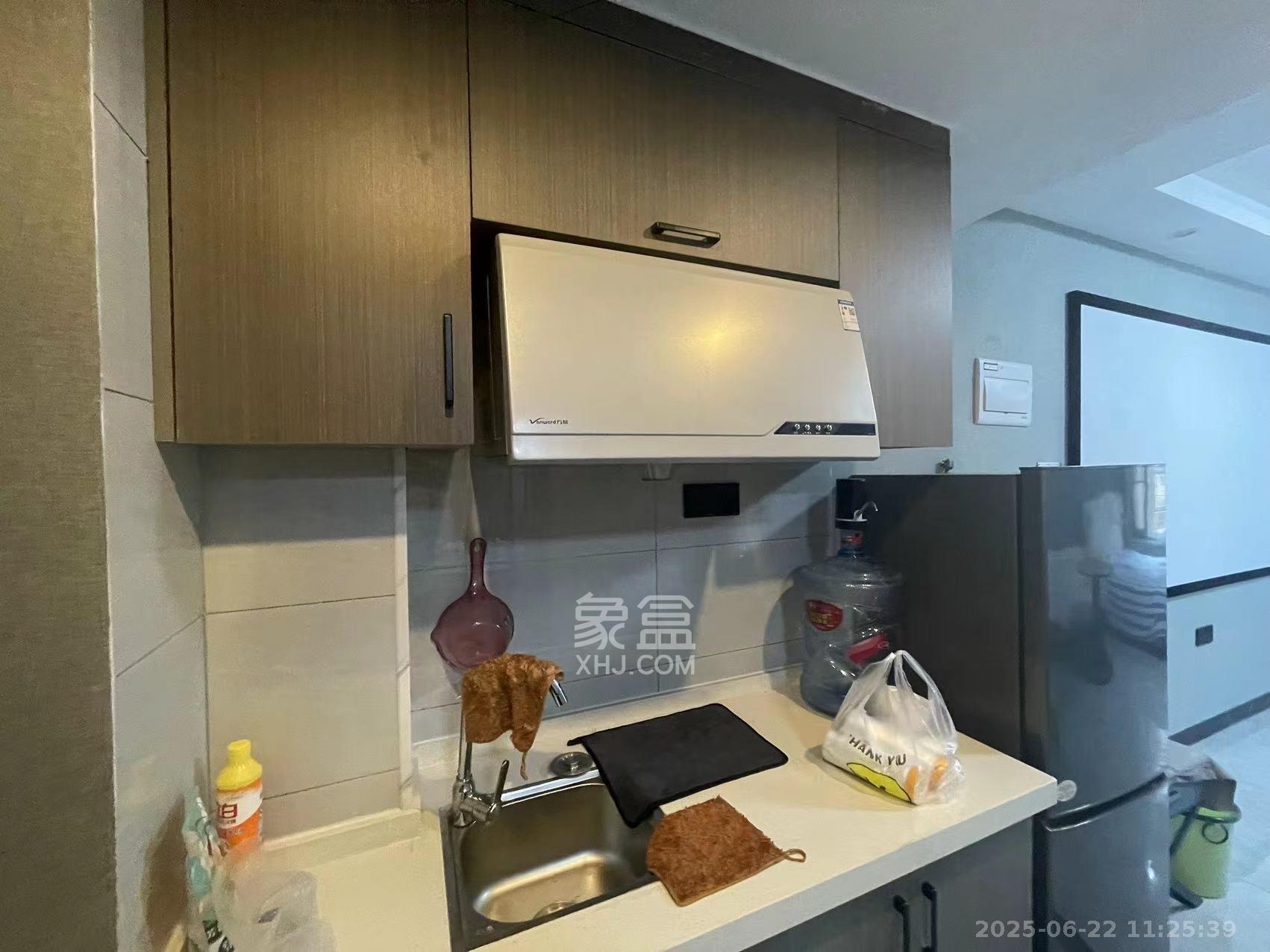 中海珑悦府 1室1厅1卫 1400.0元/月 中海珑悦府 1室1厅1卫 1400.0元/月室内图