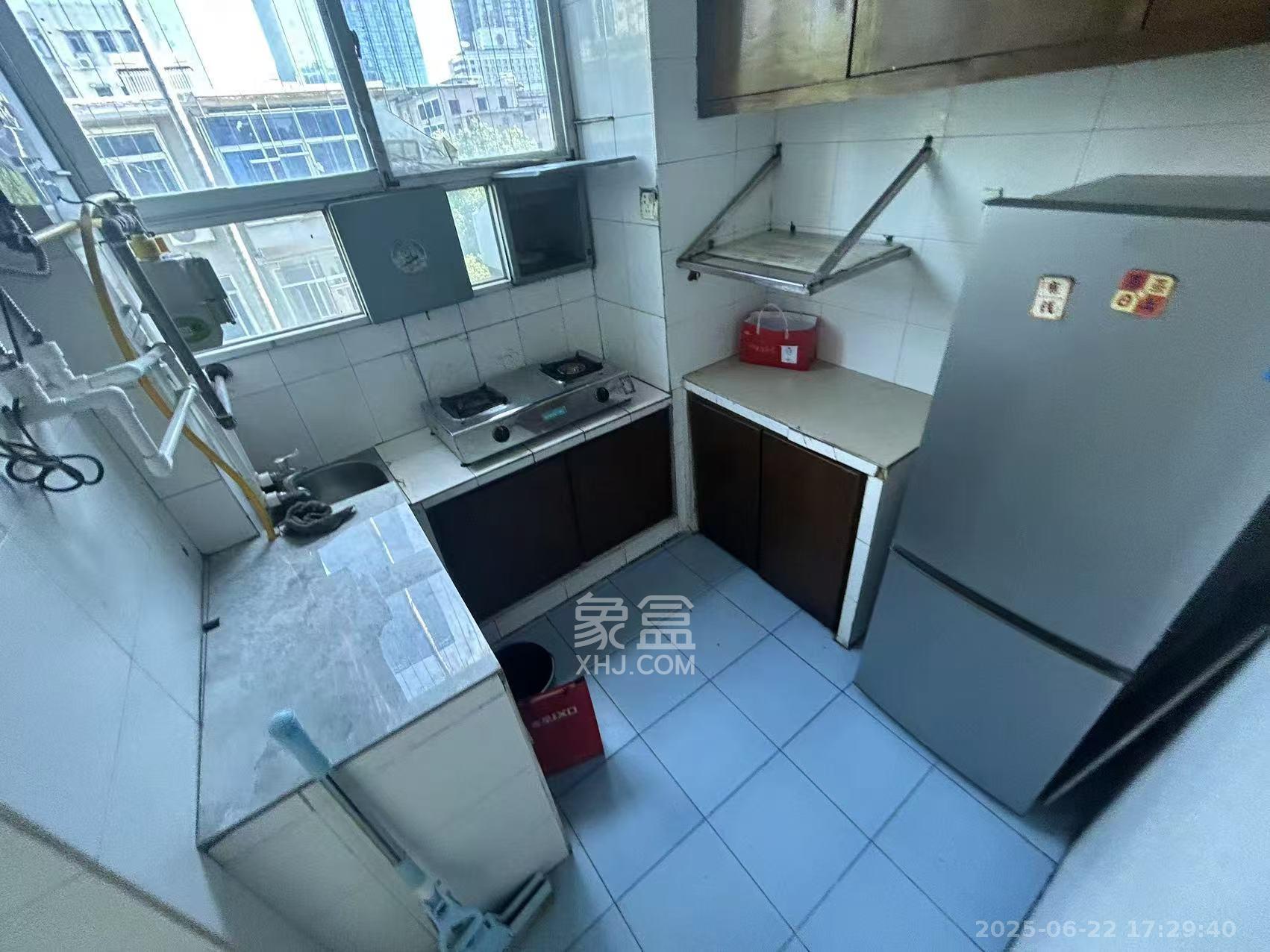 向韶村 2室1厅1卫 1600.0元/月 向韶村 2室1厅1卫 1600.0元/月室内图