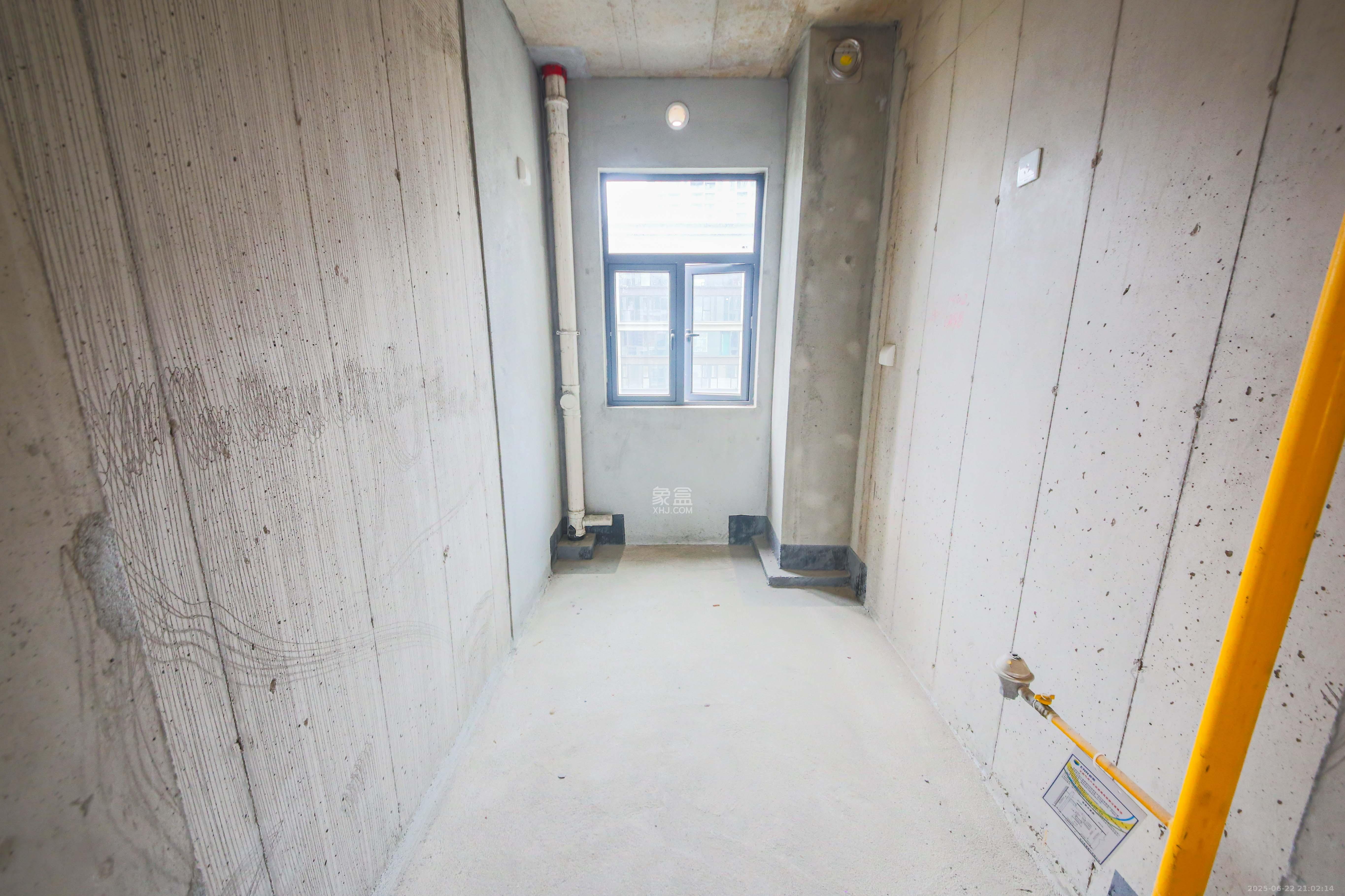 中建钰和城  4室2厅3卫   410.00万厨房