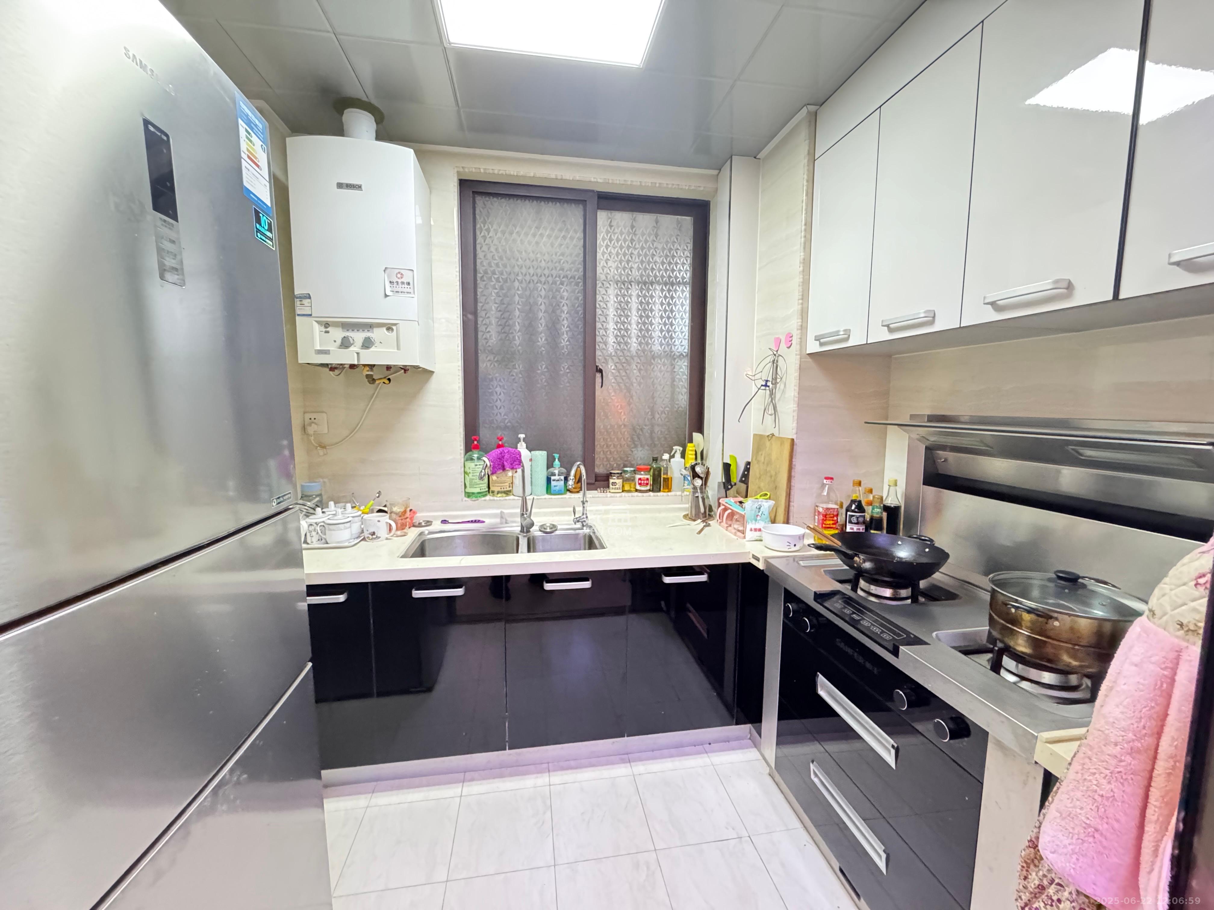 芒果天地(芒果雅苑) 3室2厅1卫 3000.0元/月 芒果天地(芒果雅苑) 3室2厅1卫 3000.0元/月室内图