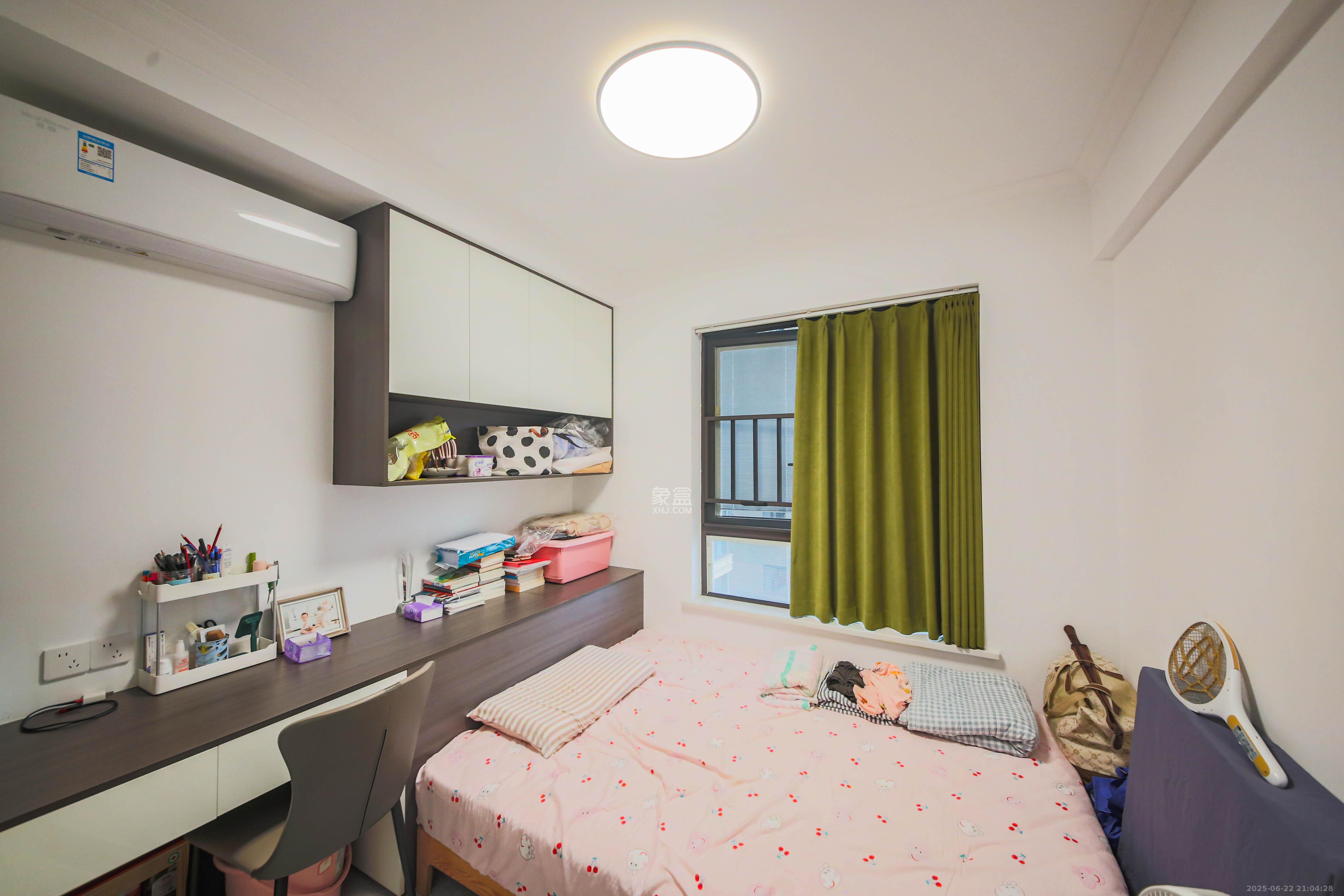 天城国际广场  3室2厅1卫    145.0万 天城国际广场  3室2厅1卫    145.0万卧室