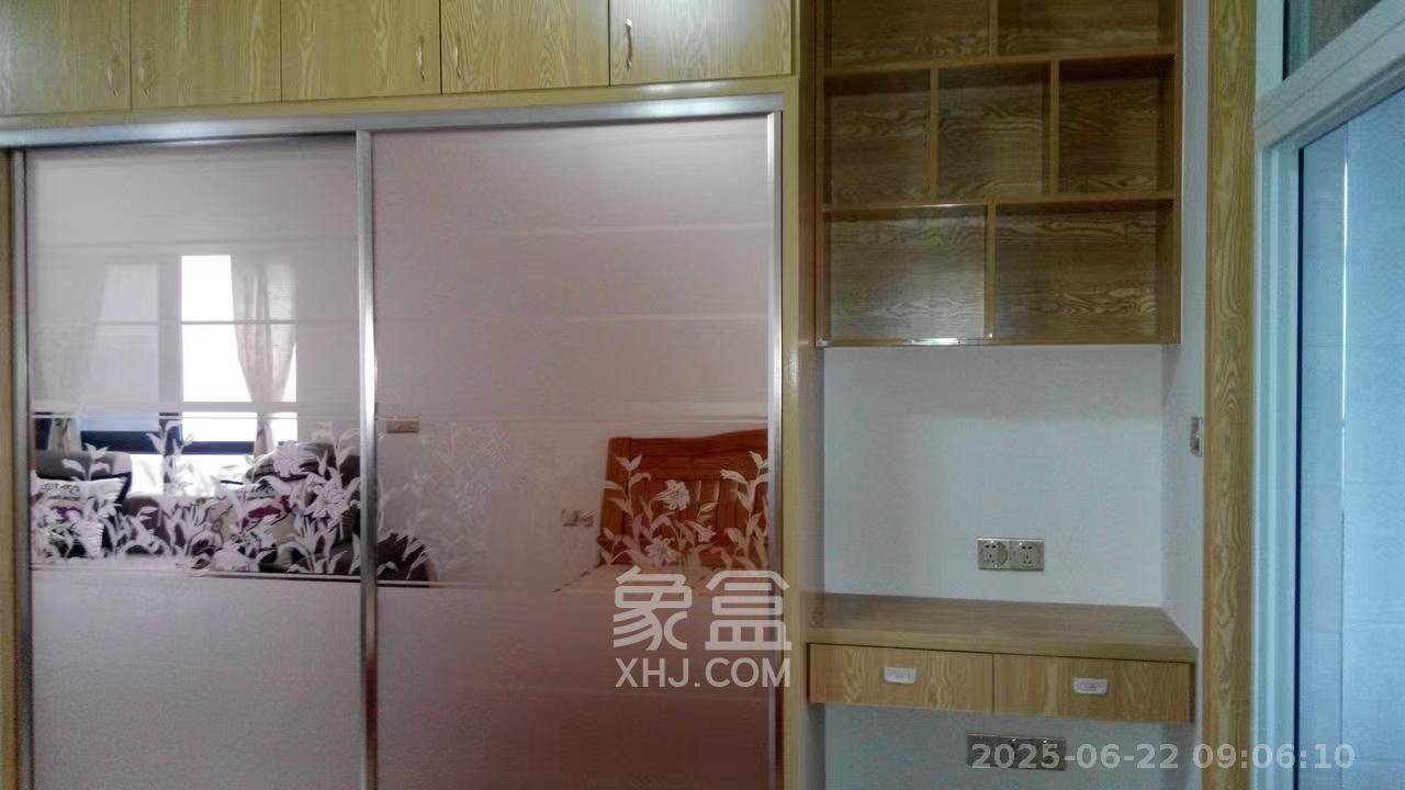 山水湾  1室1厅1卫   1500.00元/月室内图